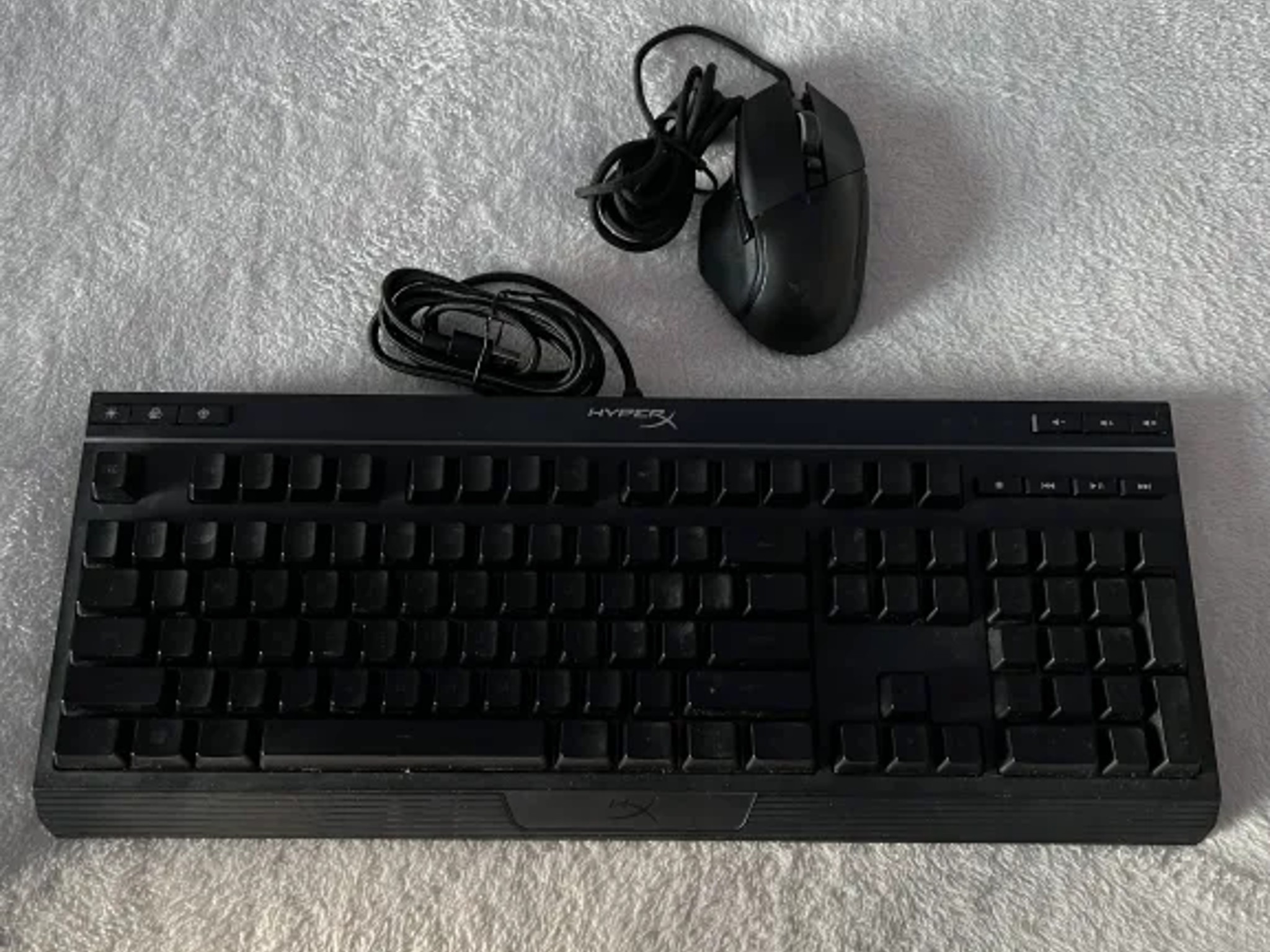 HyperX Alloy Core RGB x Razer Basilisk V2 RGB Bundle