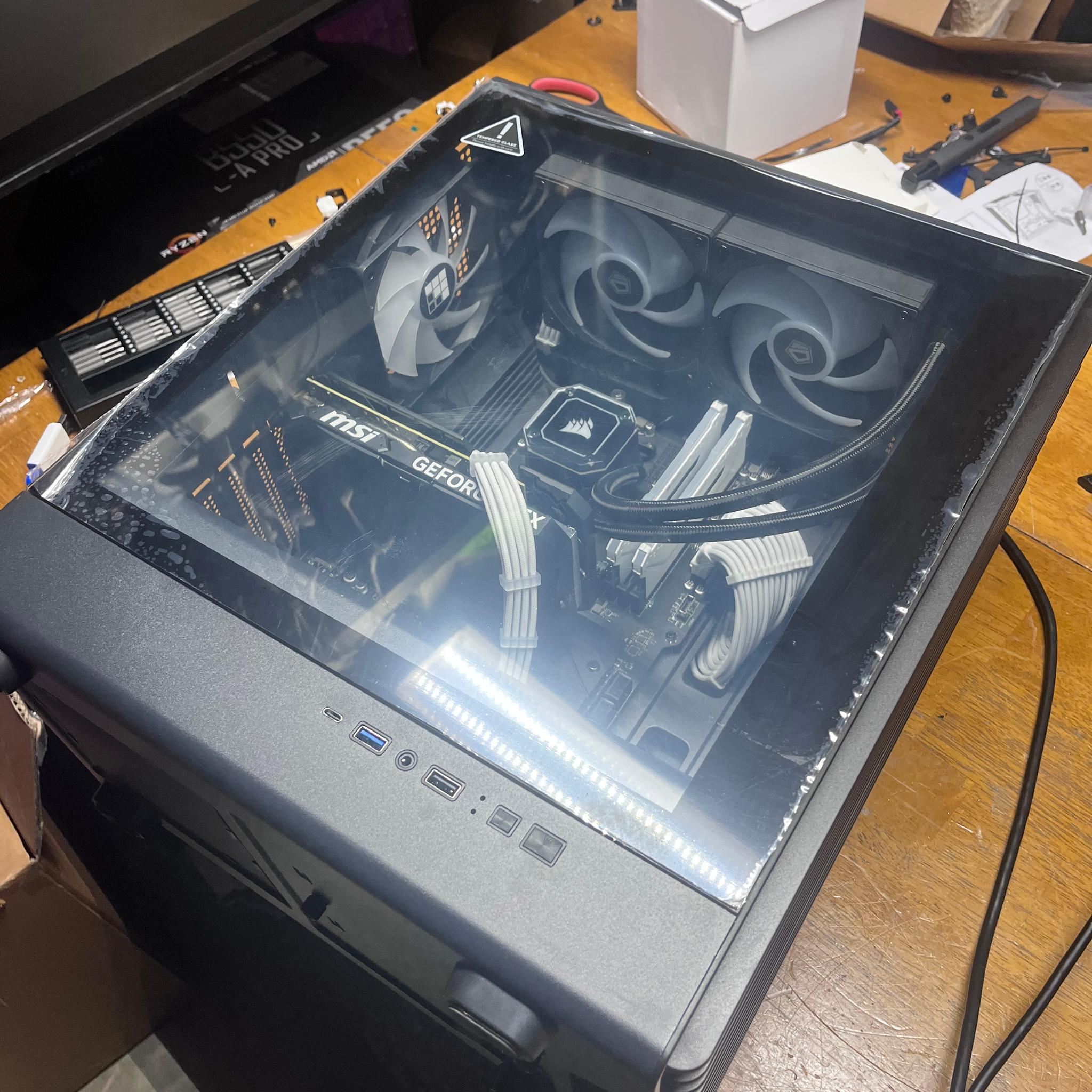 RTX 4060 Ti | Ryzen 7 3800X | 16 GBs RAM | Gaming PC