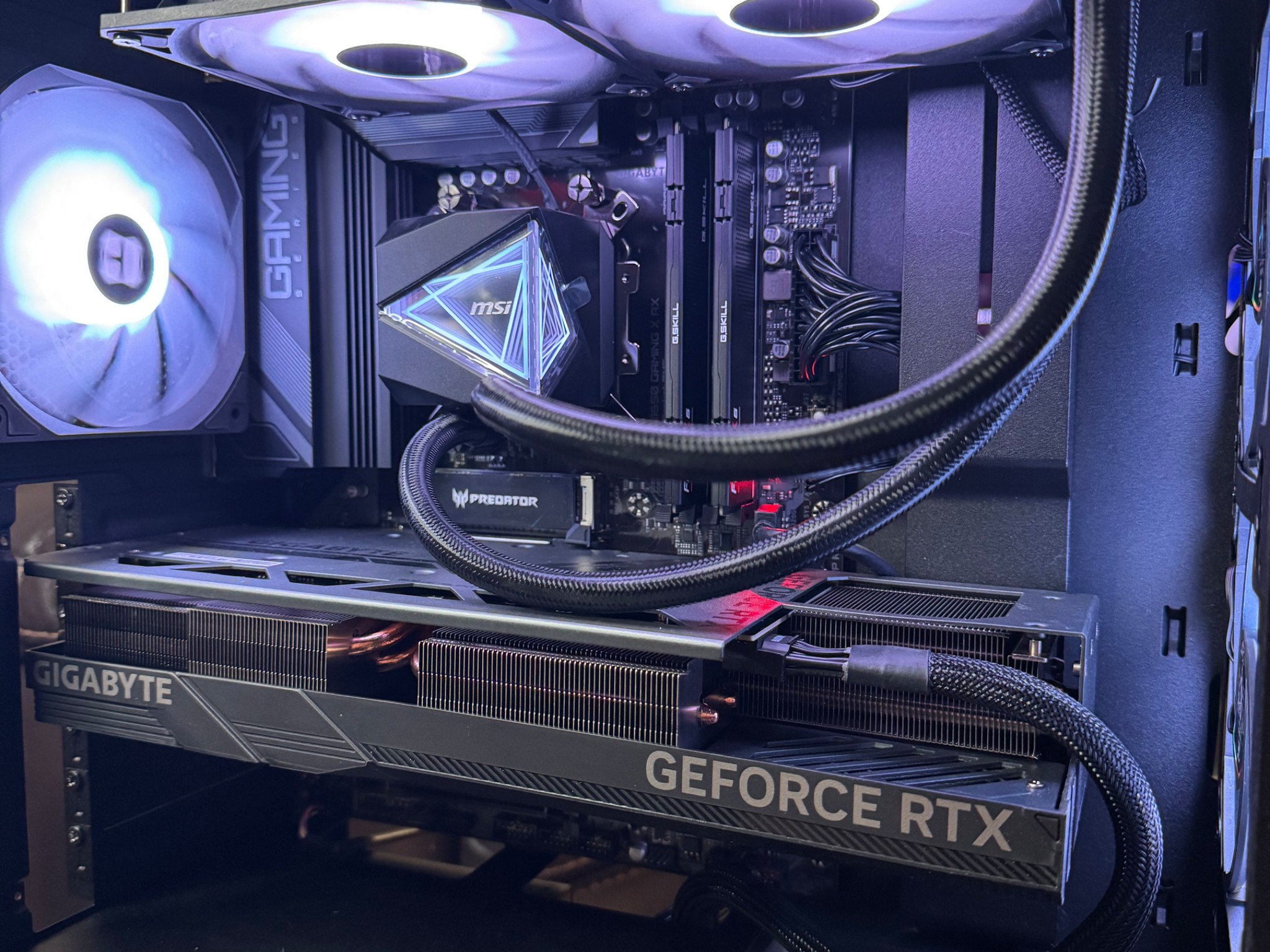 4090 GAMING PC | Ryzen 7 9800x3d | 64gb RAM | 2tb SSD