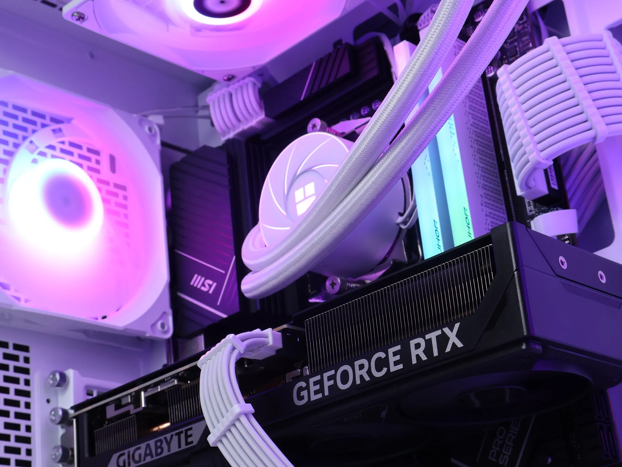 ⚪ Ryzen 7 7700X/RTX 5070 12GB Gaming/Streaming PC ⚪