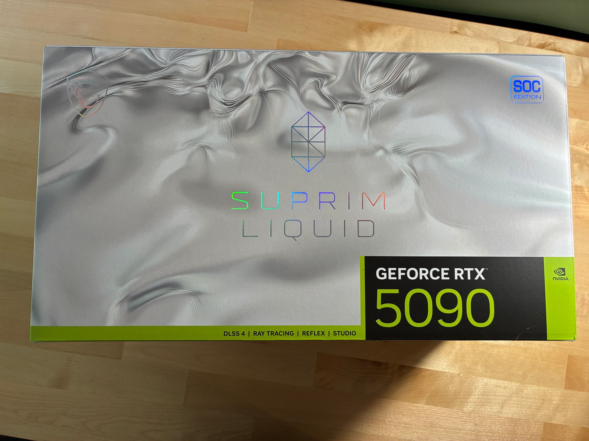 MSI GeForce RTX™ 5090 SUPRIM LIQUID SOC 32G G5090-32SLS