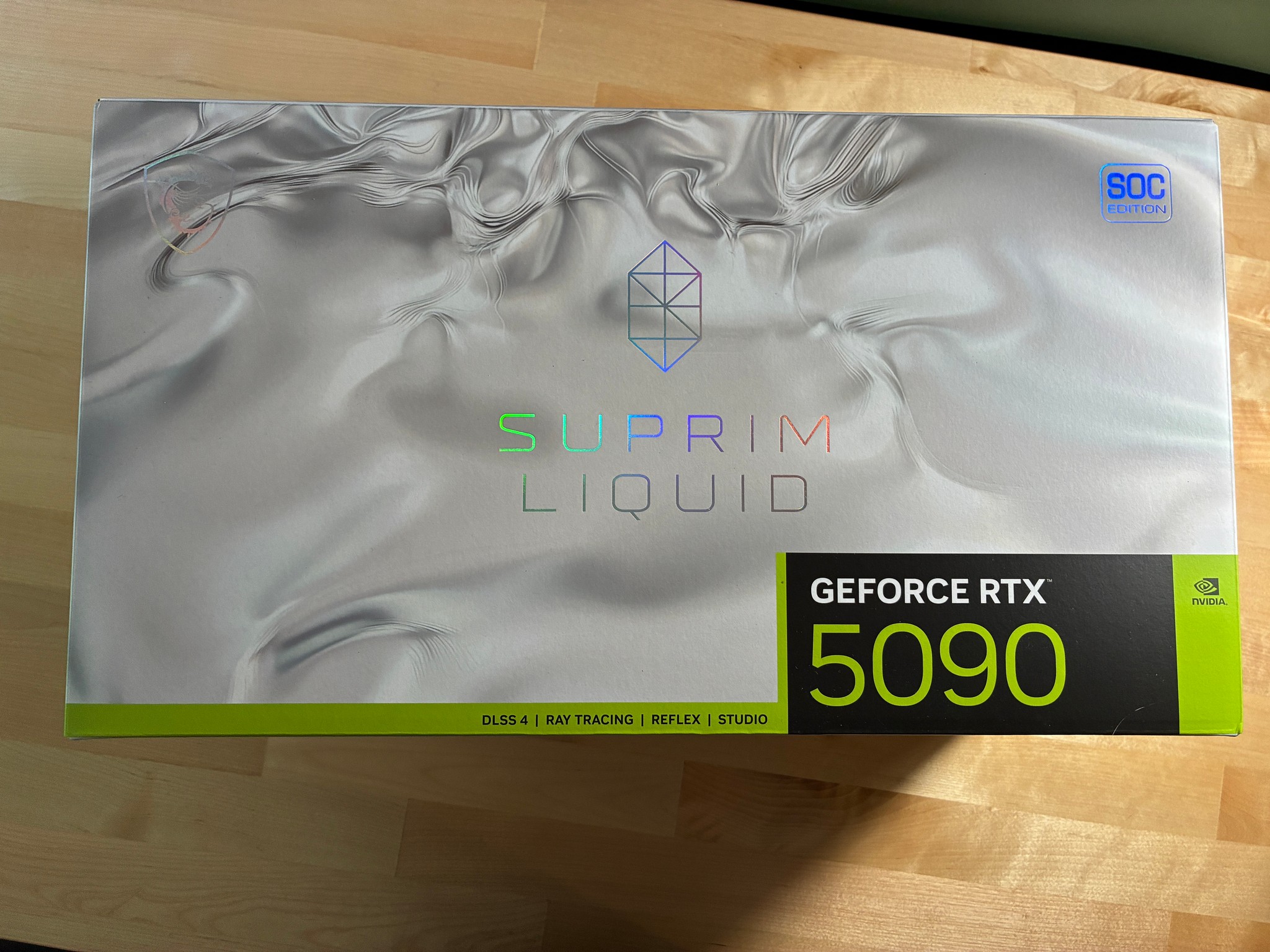 MSI GeForce RTX™ 5090 SUPRIM LIQUID SOC 32G G5090-32SLS