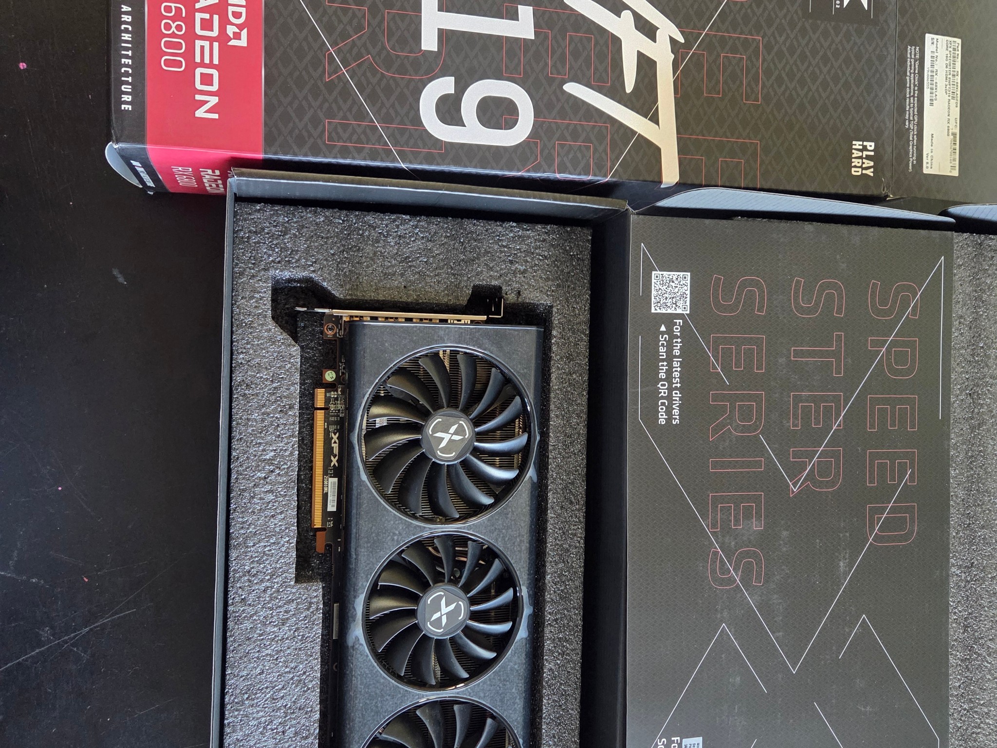 XFX AMD RX 6800 swift 319 edition