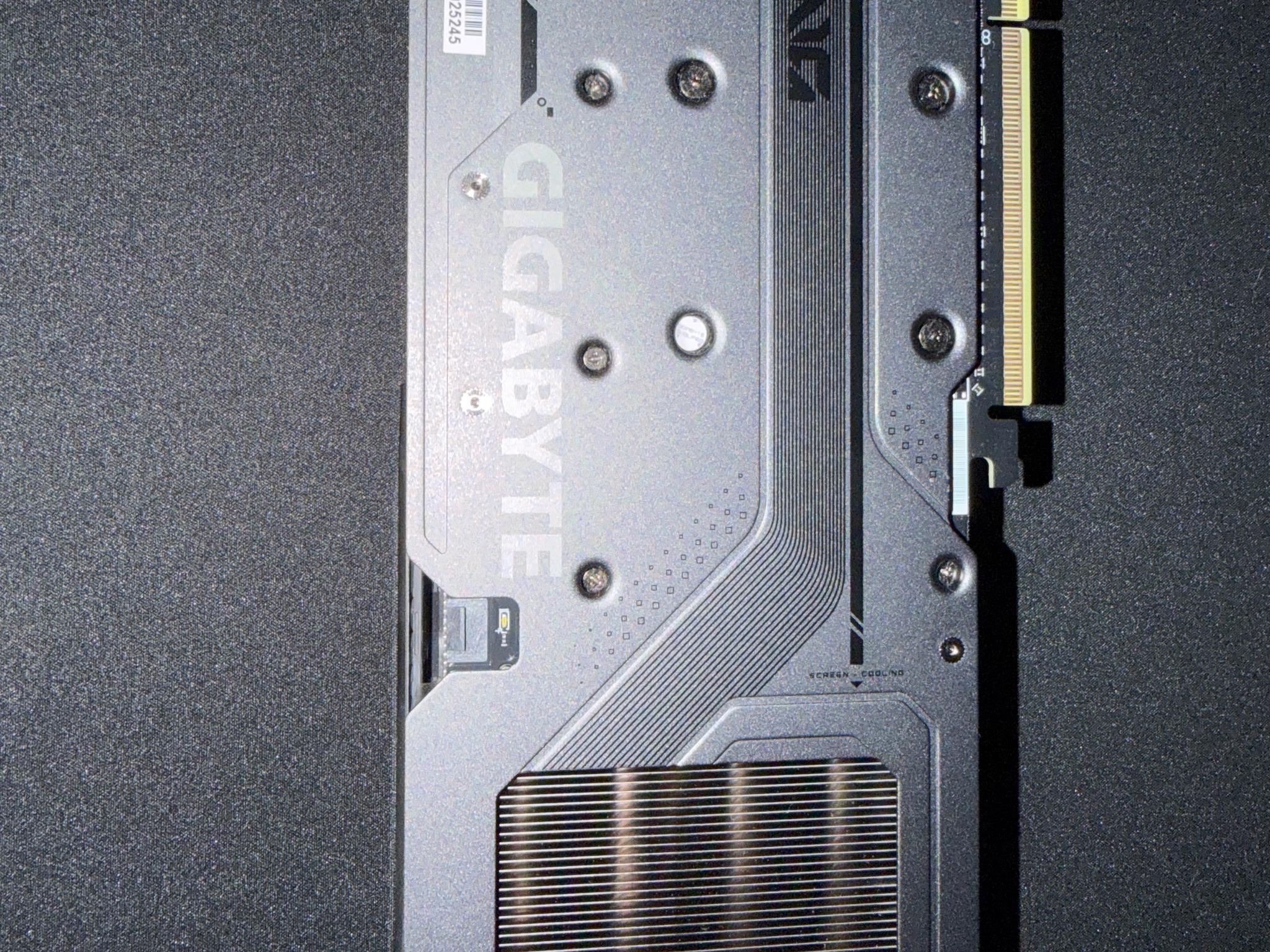 AMD Radeon RX 9060 XT 8GB - Image 4