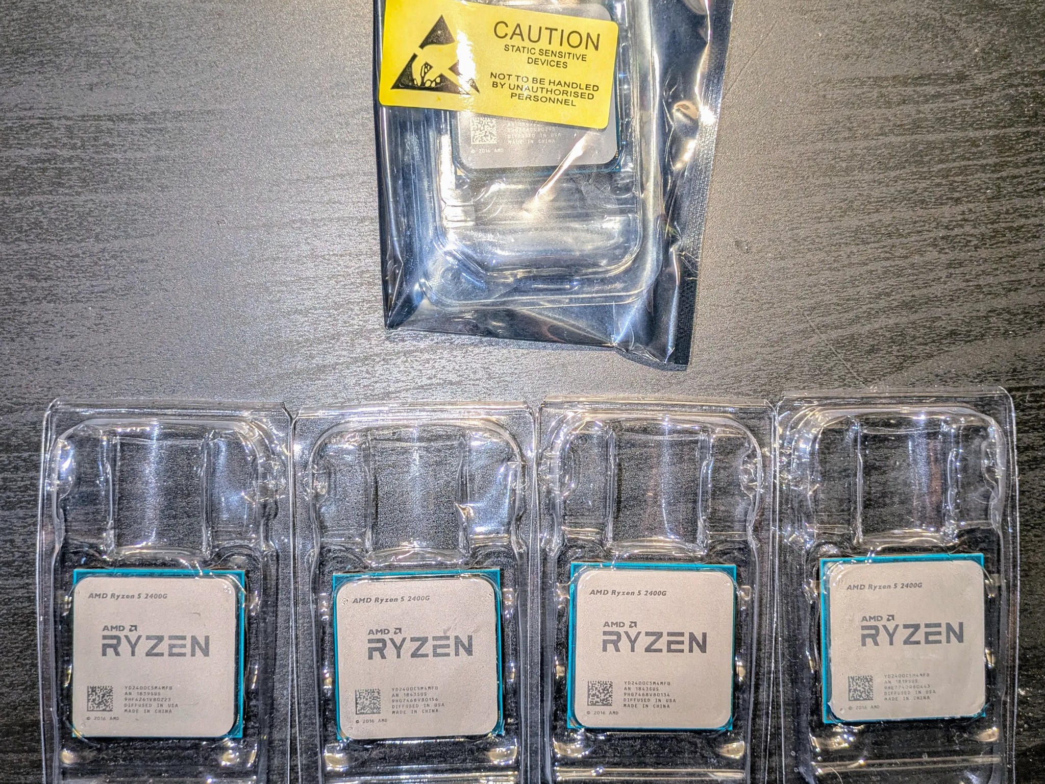 Ryzen 5 2400G w/ integrated Vega graphics