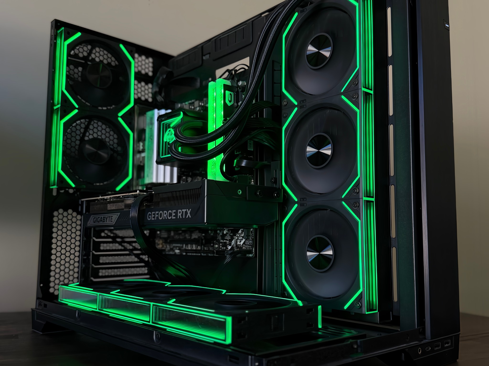 GeForce RTX 5070 Ti Custom Gaming PC - Ryzen 7 9800X3D, 32GB RAM, 1TB NVMe SSD