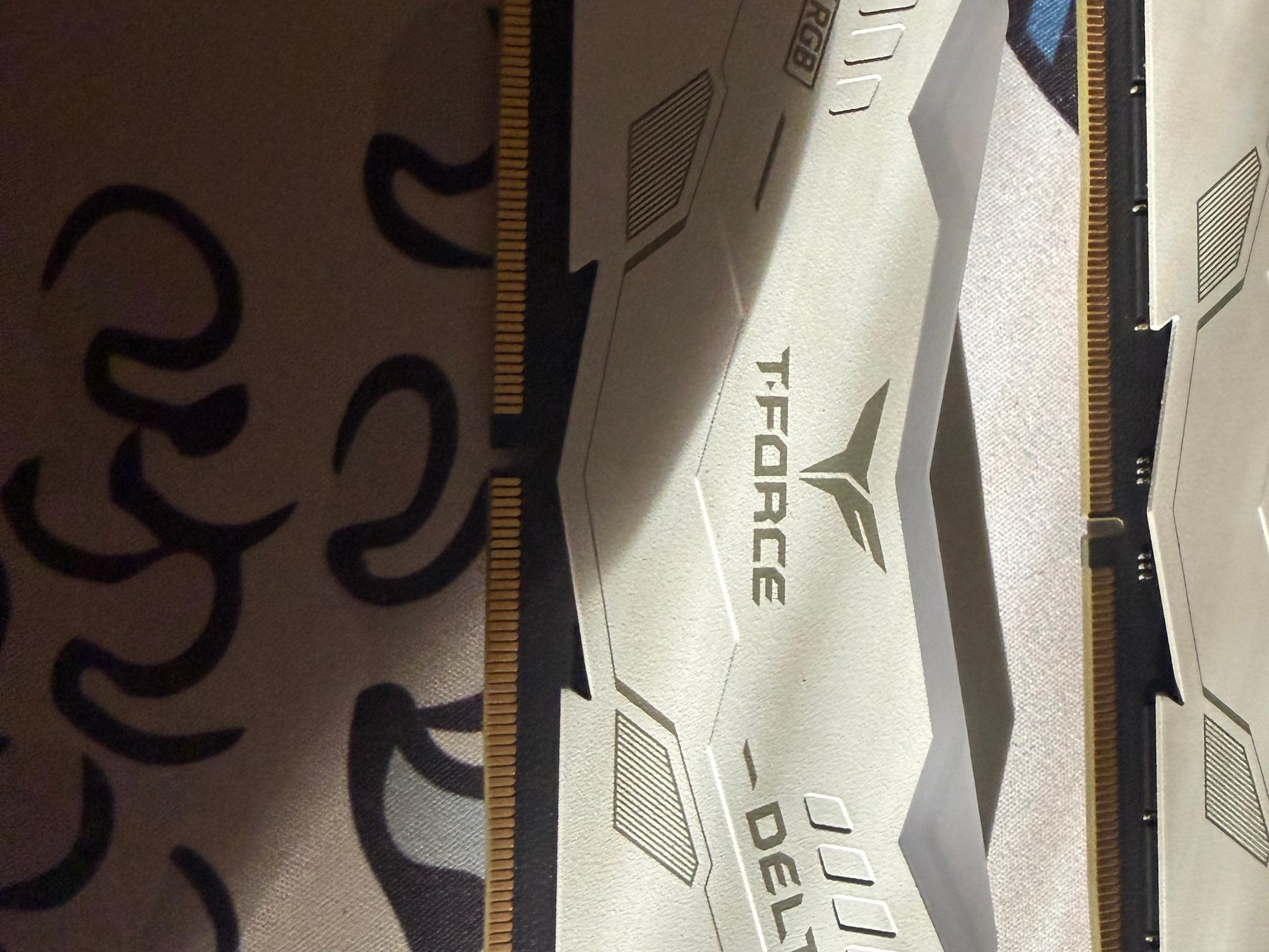 32GB T- Force Delta Alpha DDR5 (16gb x 2)