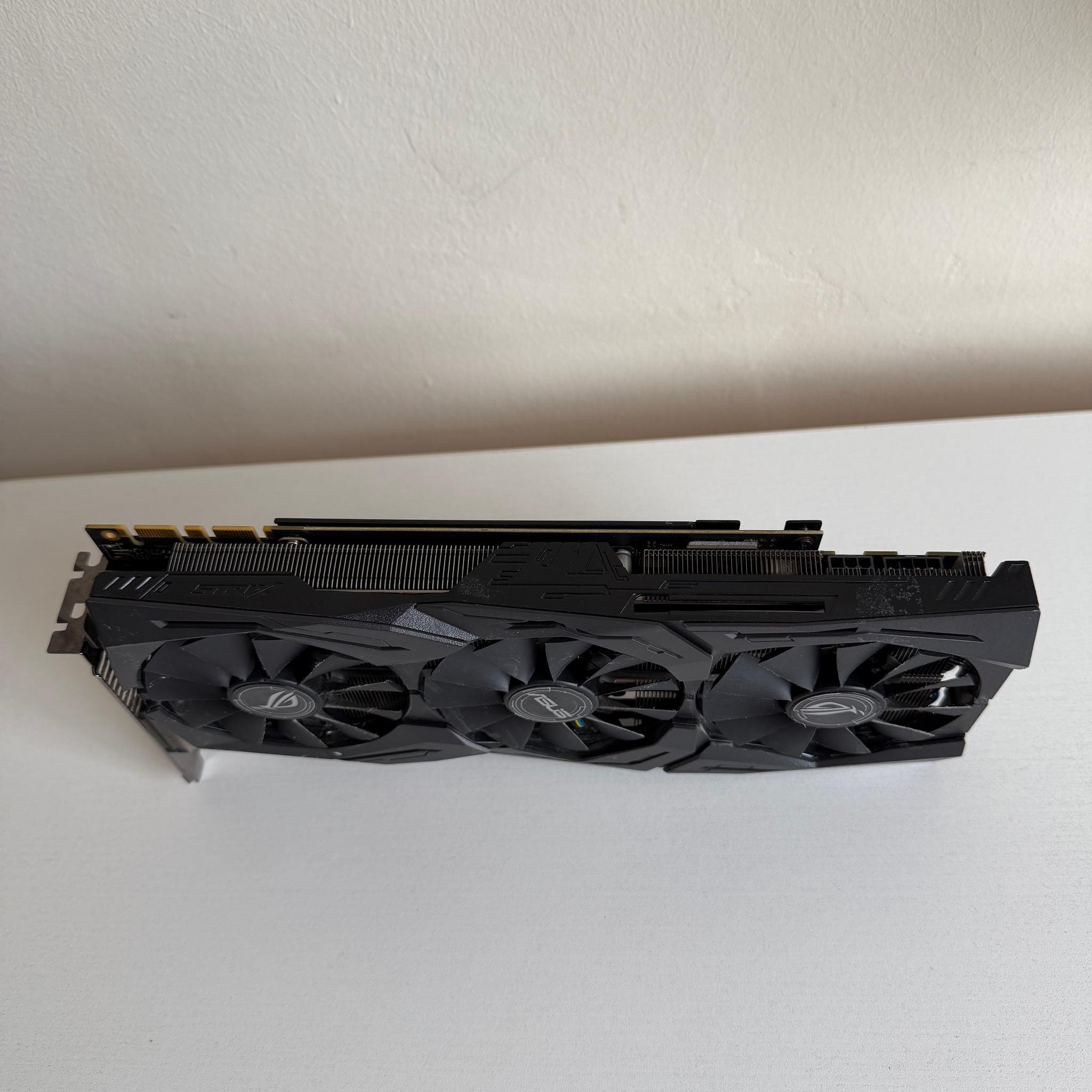 🔥 Asus Rog Strix 1080 8GB🔥