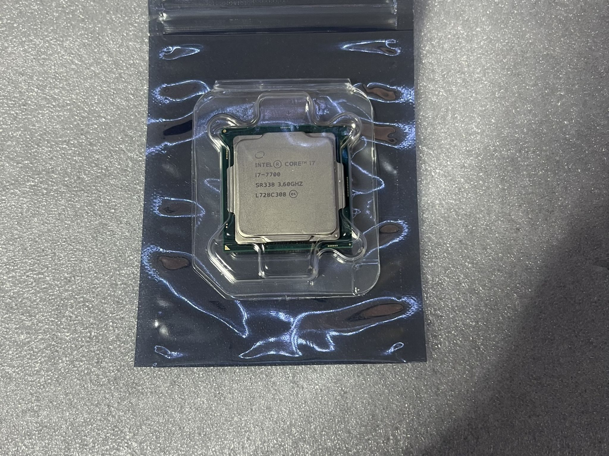 Intel i7 7700