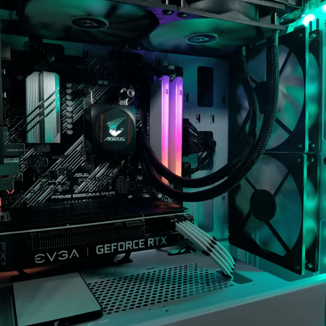 AMD Ryzen 7 3800X // EVGA GeForce RTX 3060 12GB // HP 2x8 16GB 3200MHz // TeamGroup AX2 512GB