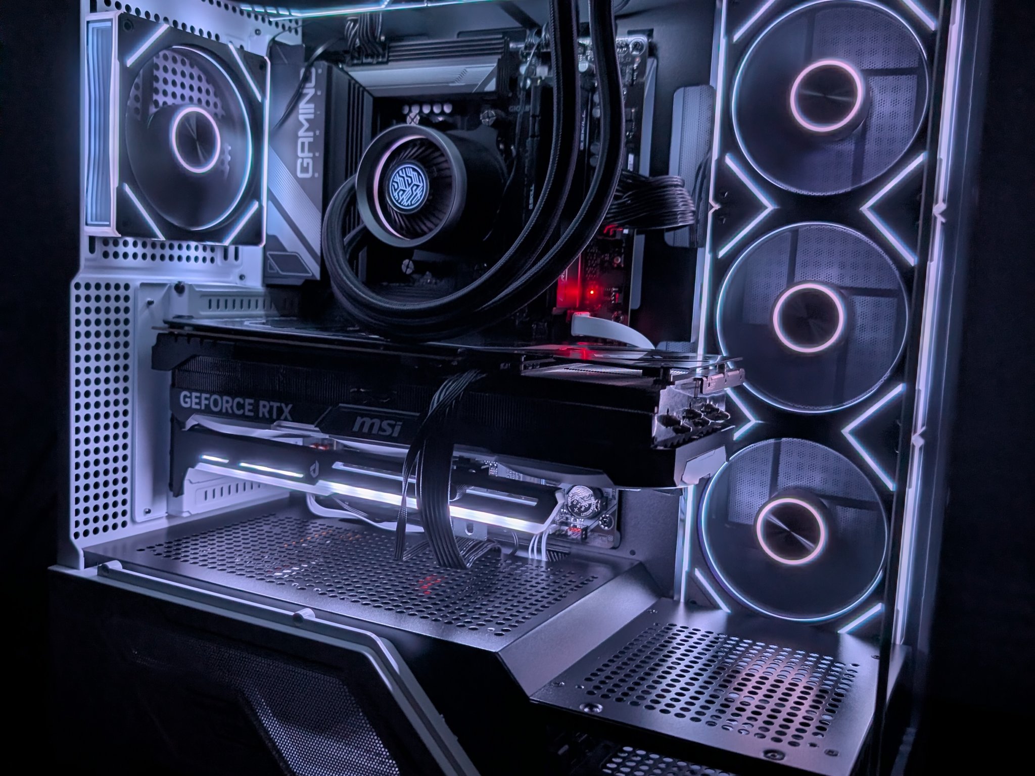 Gaming PC RTX 4080-Ryzen 5 7600x-32 GB DDR5 6000-1 TB NVME