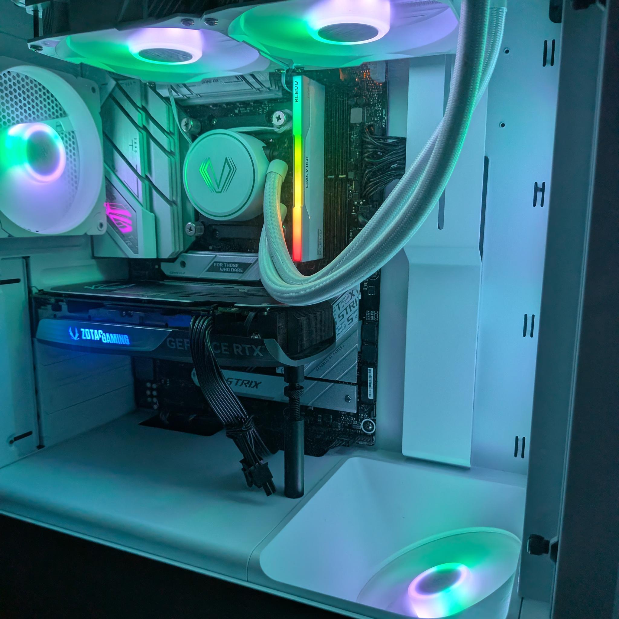 Ryzen 9 7900X | RTX 4060 Ti 8GB | 32GB DDR5 | 1.24 TB SSD