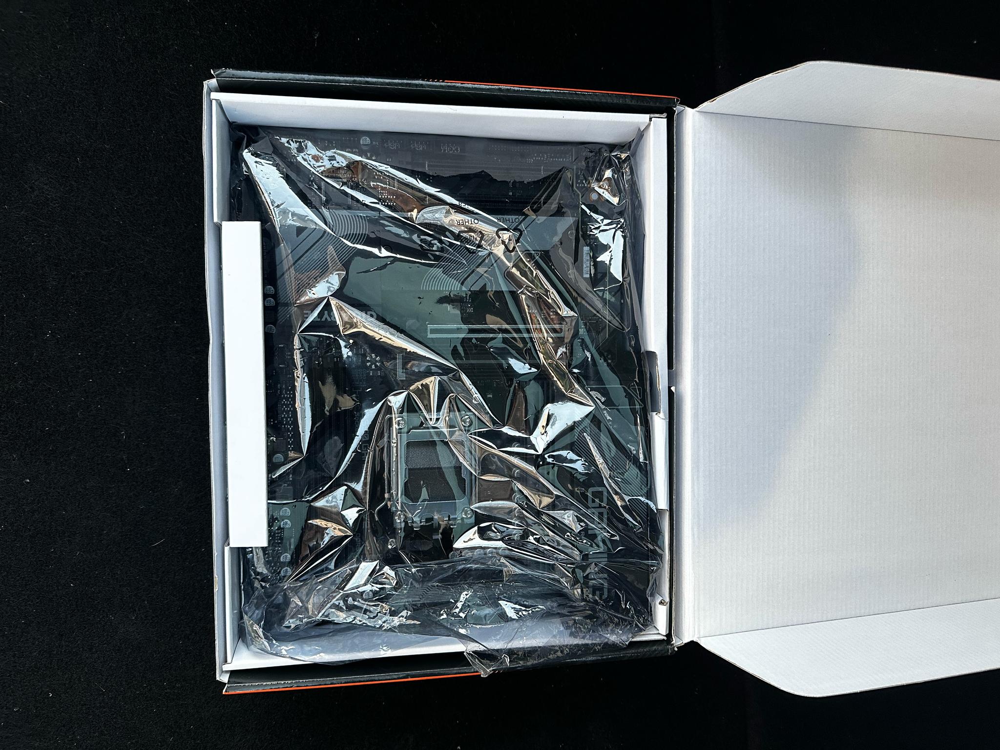 Gigabyte B650 Gaming x AX V2 ATX Motherboard (tested, works)