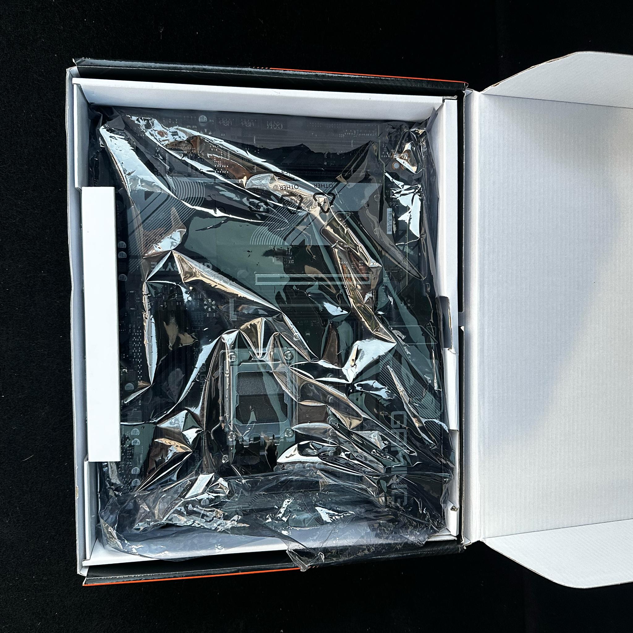 Gigabyte B650 Gaming x AX V2 ATX Motherboard (tested, works)