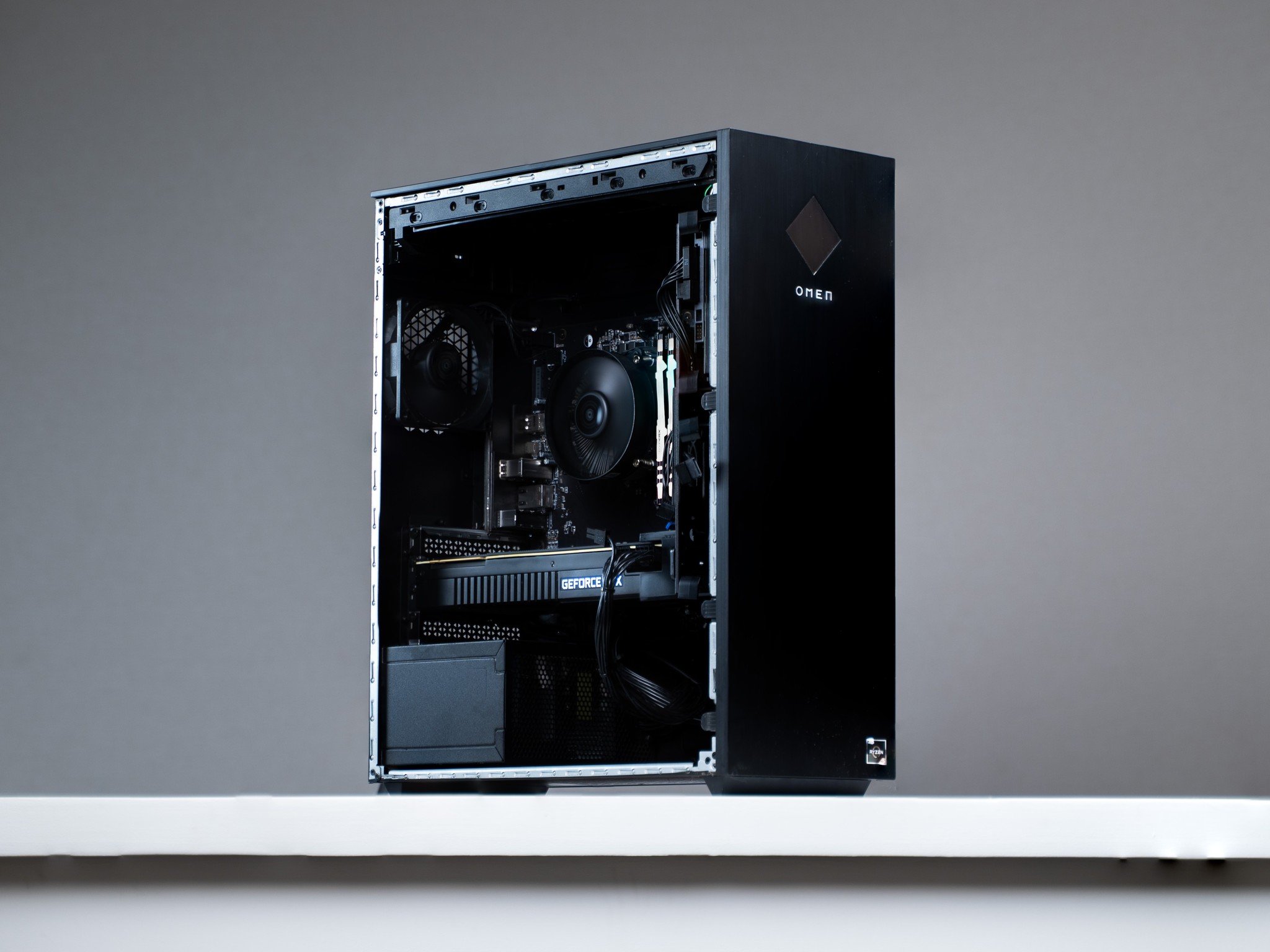 “Omenform” RTX 2070 Super Ryzen 5 3500 16GB 800GB Windows 11 Gaming PC Powerhouse