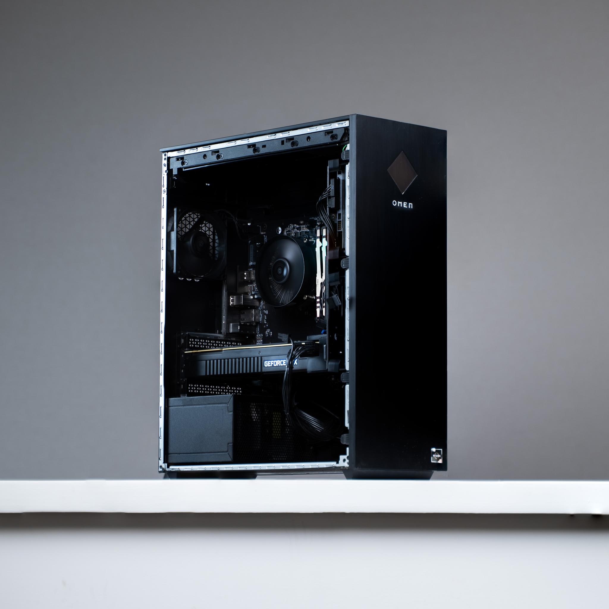 “Omenform” RTX 2070 Super Ryzen 5 3500 16GB 800GB Windows 11 Gaming PC Powerhouse