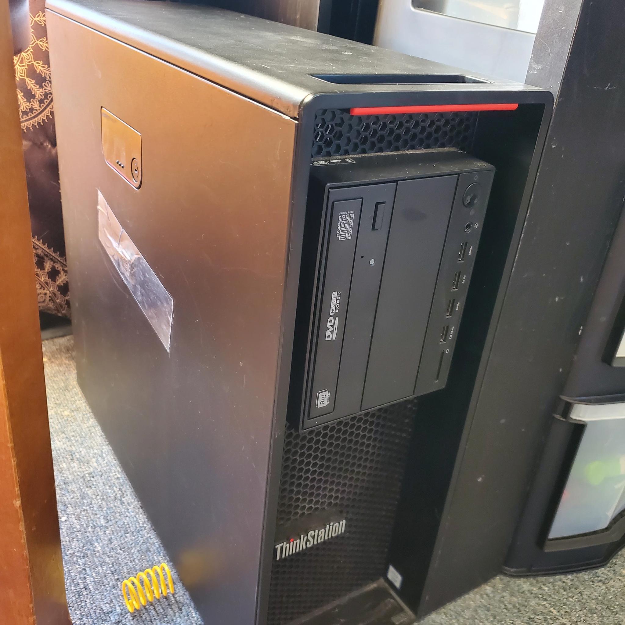 Thinkstation P520 workstation / server / gaming xeon 8core 64gb ram