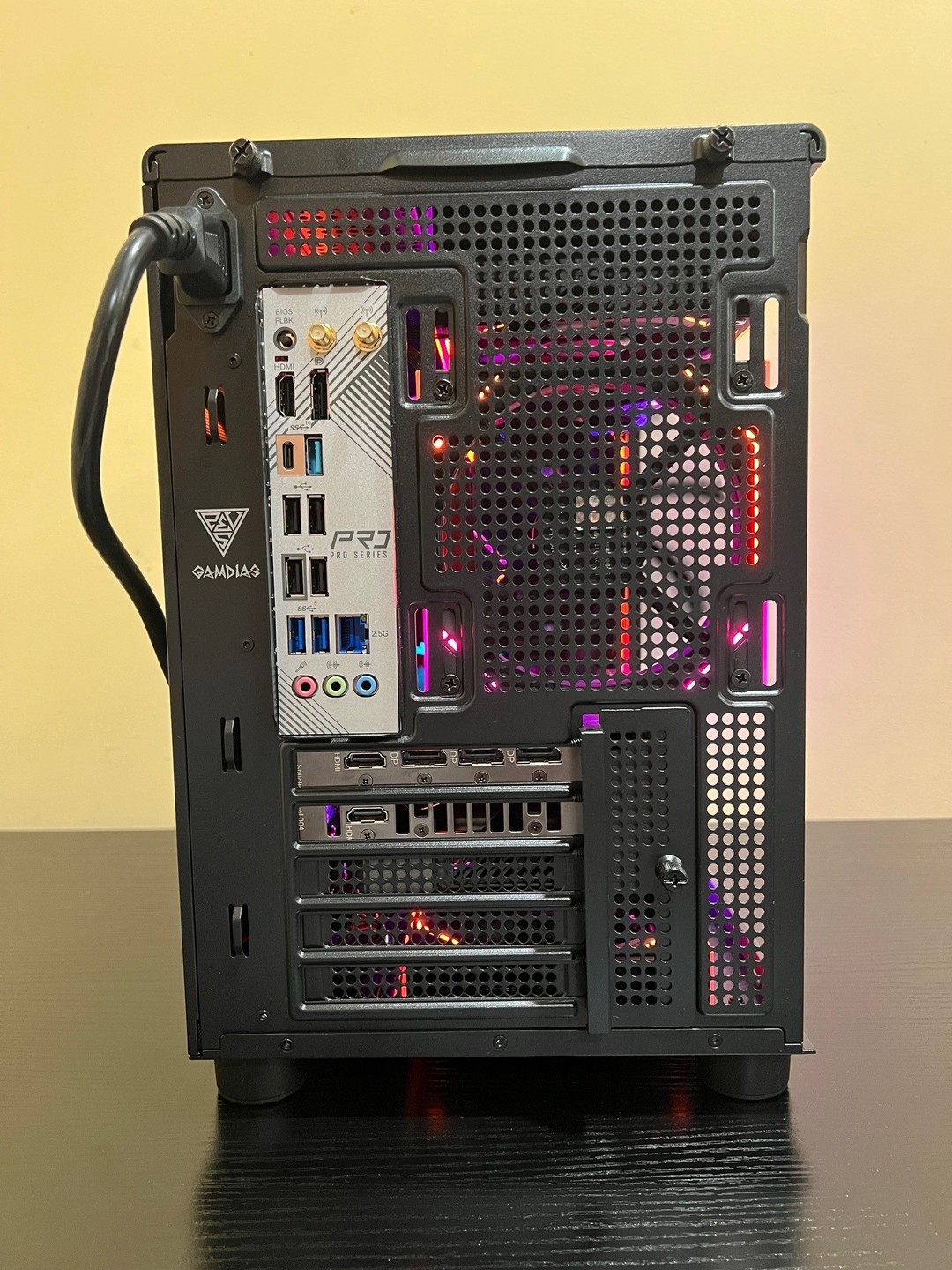 RYZEN 5 9600X, RTX 5060, 16GB DDR5, 1TB Gen 4NVME. | Jawa