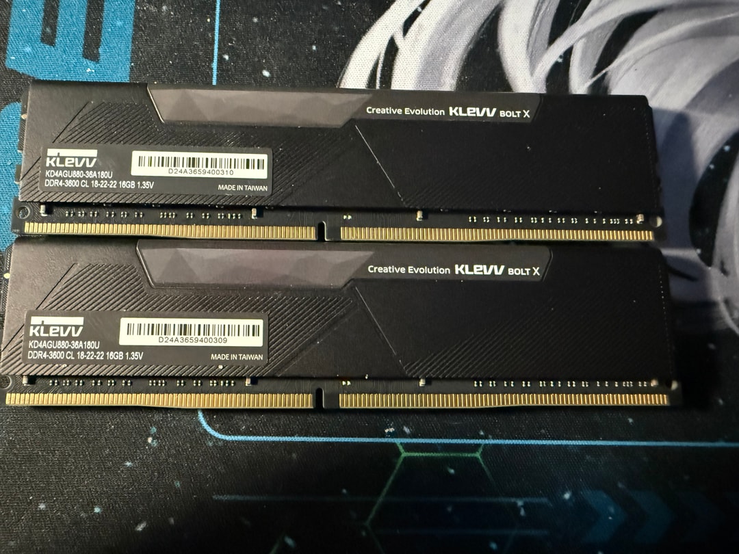 Ryzen 7 5800X3D, Asus ROG Strix B550-F Gaming WiFi 2, and 32 GB