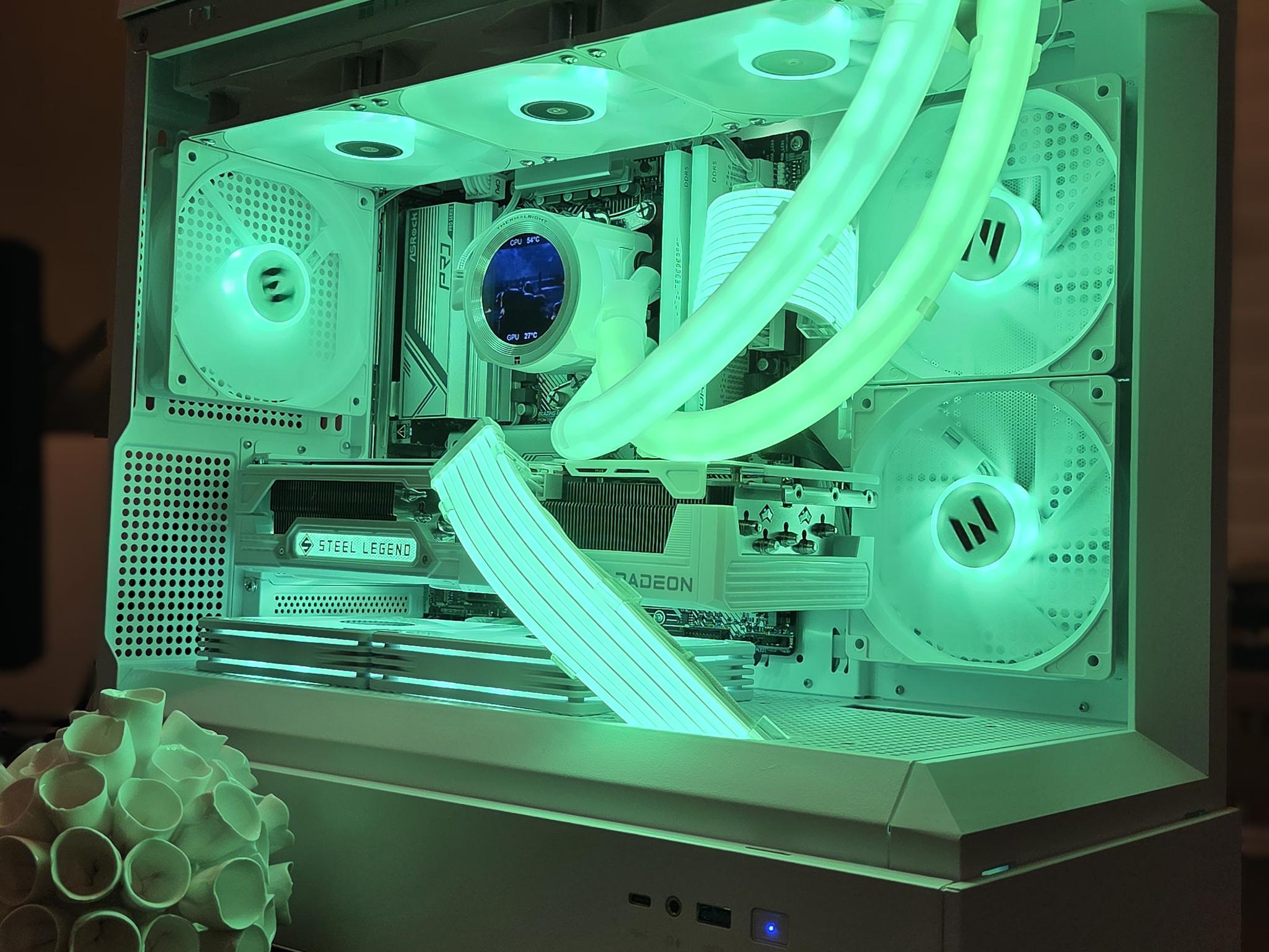 Frosty! ❄️ | RX 9070 XT Gaming PC | Ryzen 7 7700X | 32GB DDR5