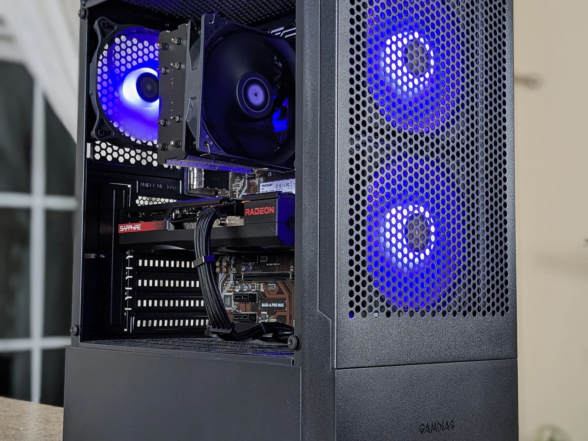 Mid Range Ryzen Gaming PC - Ryzen 5 3600 - RX 7600