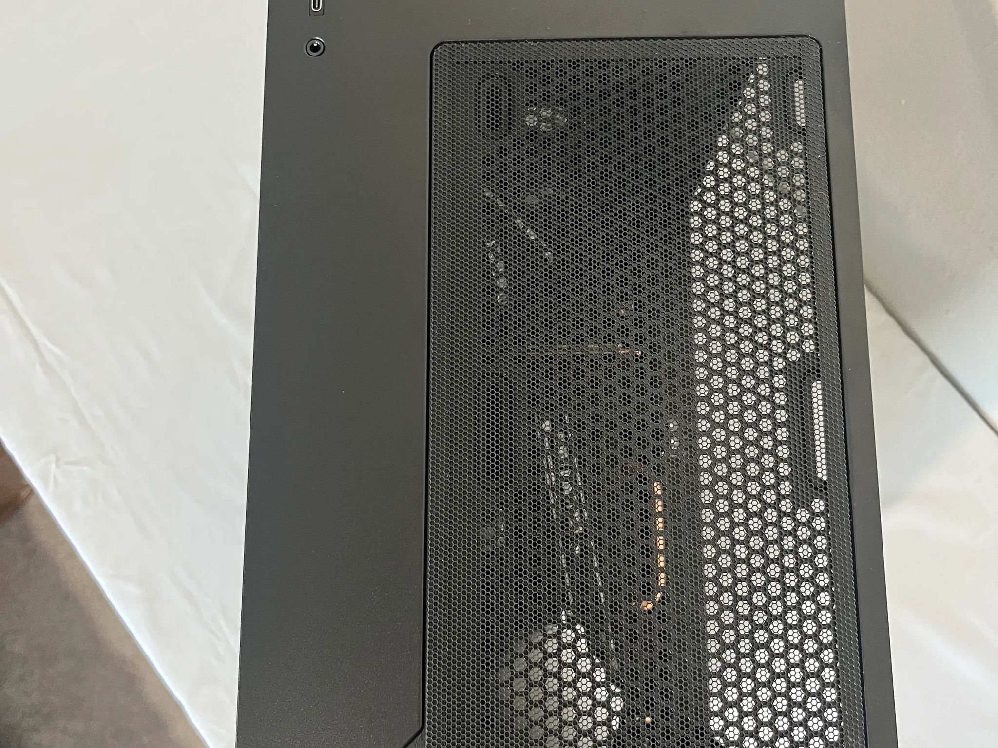 "Challenger's Fury Gaming PC: Unleashing the i5-11400F with a Radeon RX 6600XT 8GB Graphics Card"