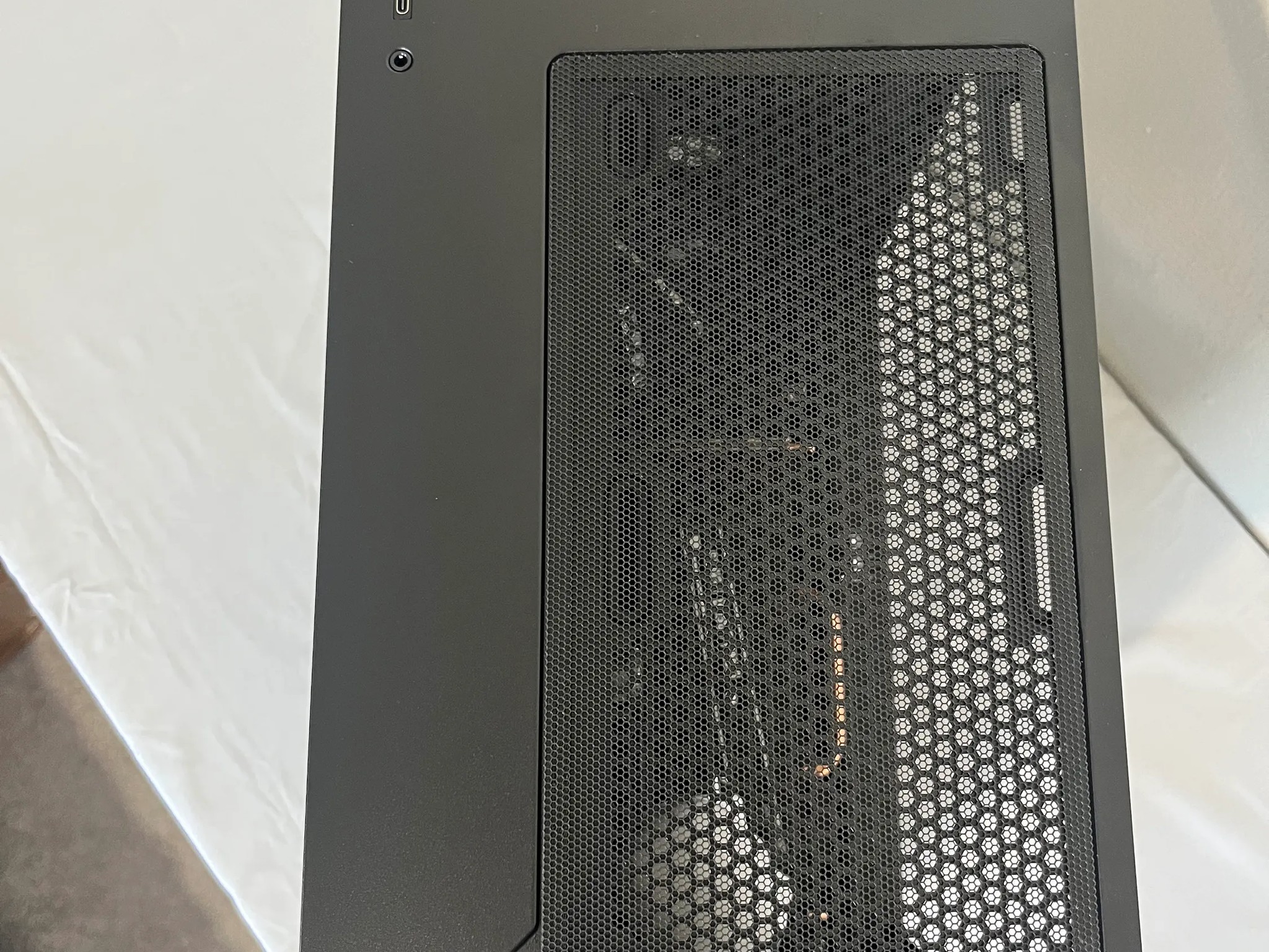 "Challenger's Fury Gaming PC: Unleashing the i5-11400F with a Radeon RX 6600XT 8GB Graphics Card"