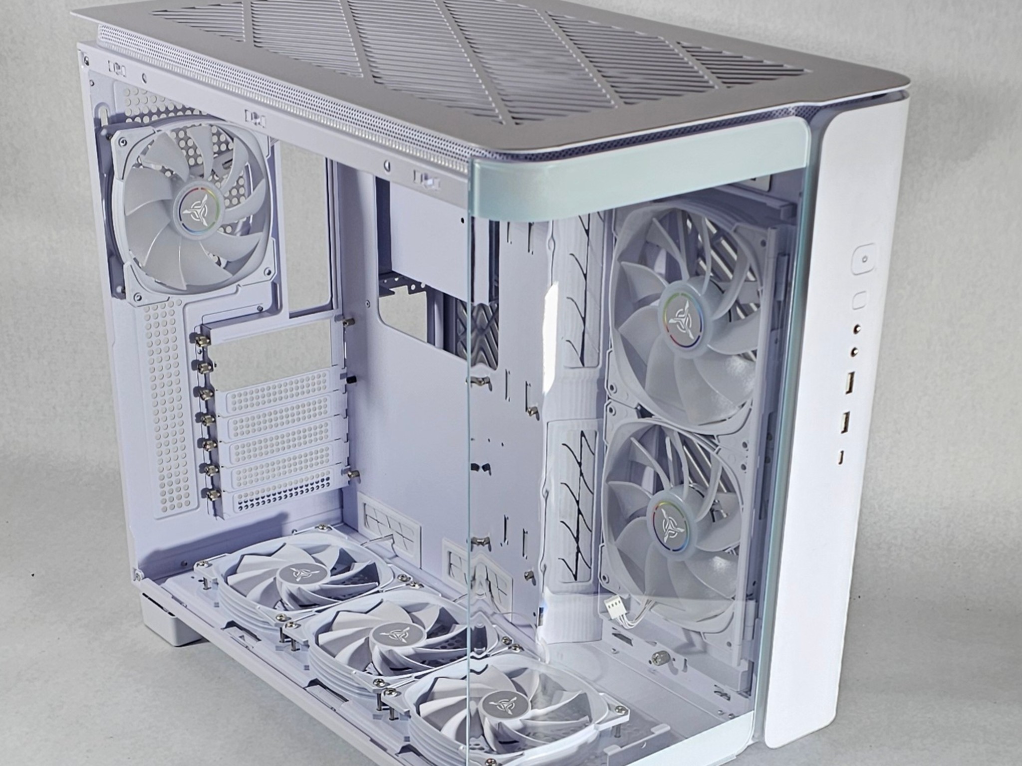 White PC Case with Tempered Glass w/ 7 RGB Fans