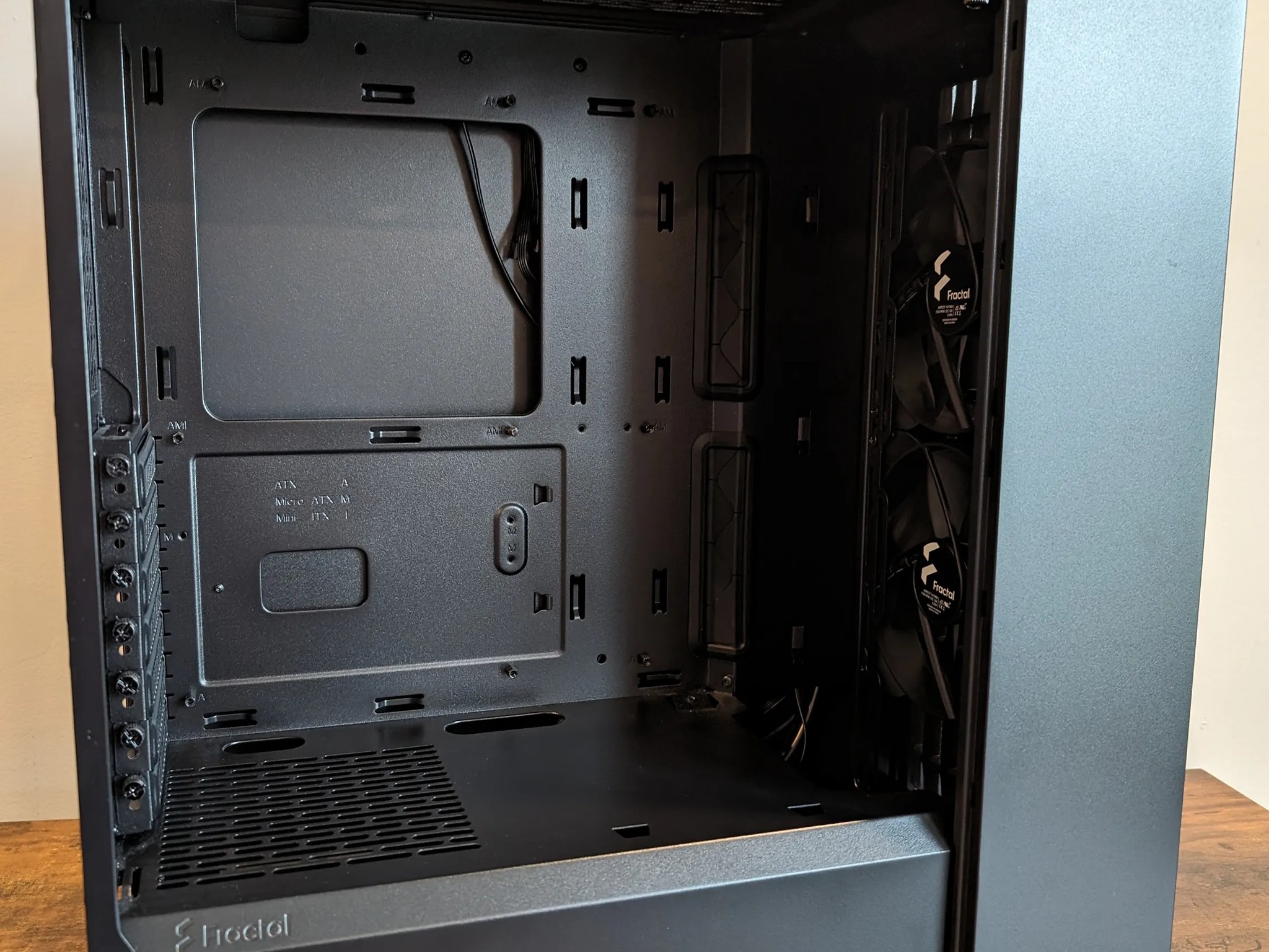 Fractal North (mesh side panel)