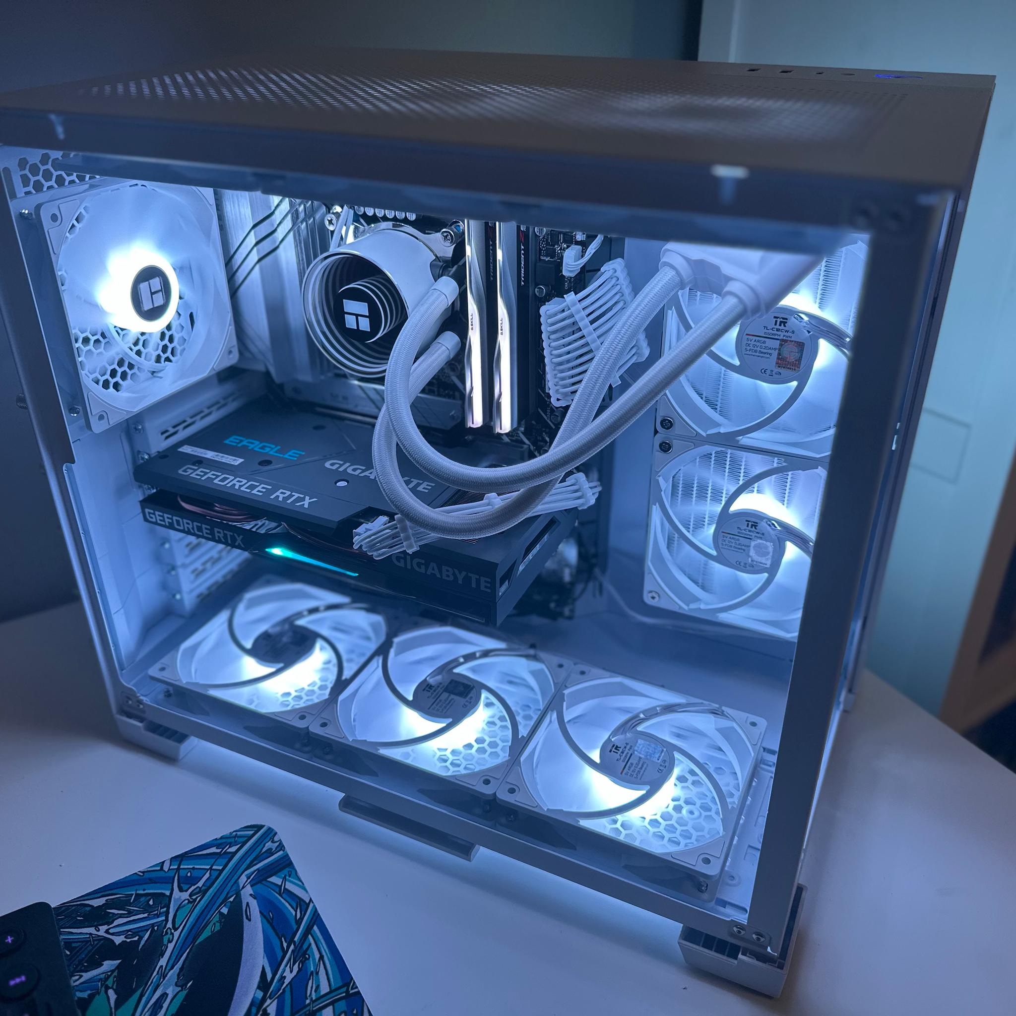 ❄️Icebox❄️ RTX 3060 | i3 13100 | 32GB DDR5