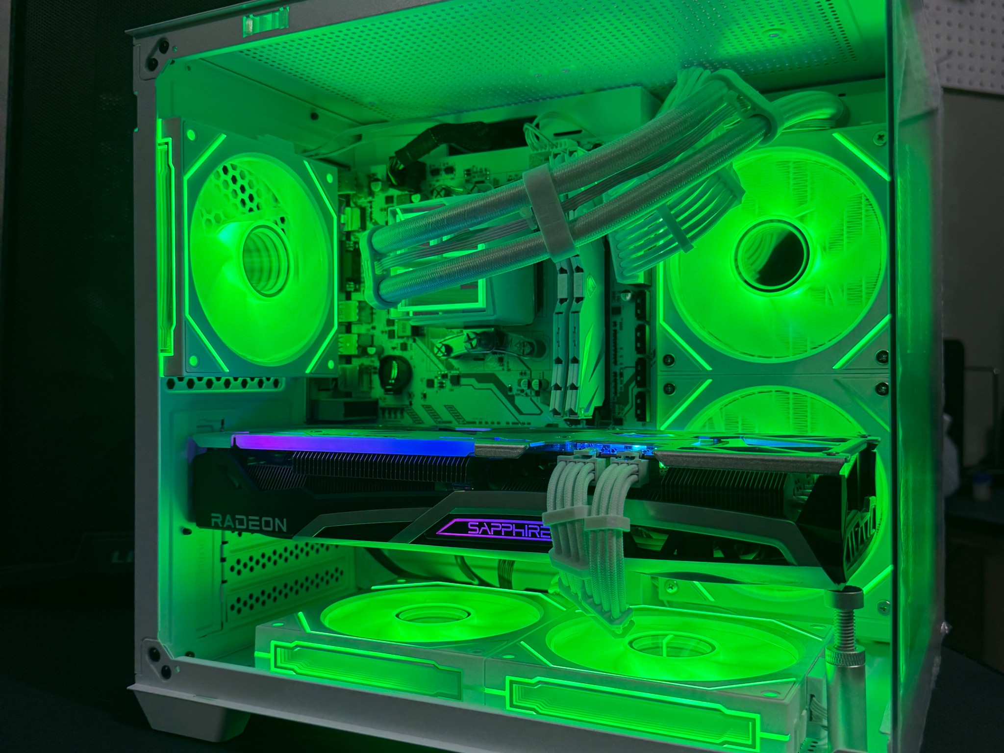 1440p/1080p | 6700XT (12GB) | RYZEN 5 5600 | 32GB DDR4 | 🟩NEON INFINITY🟦