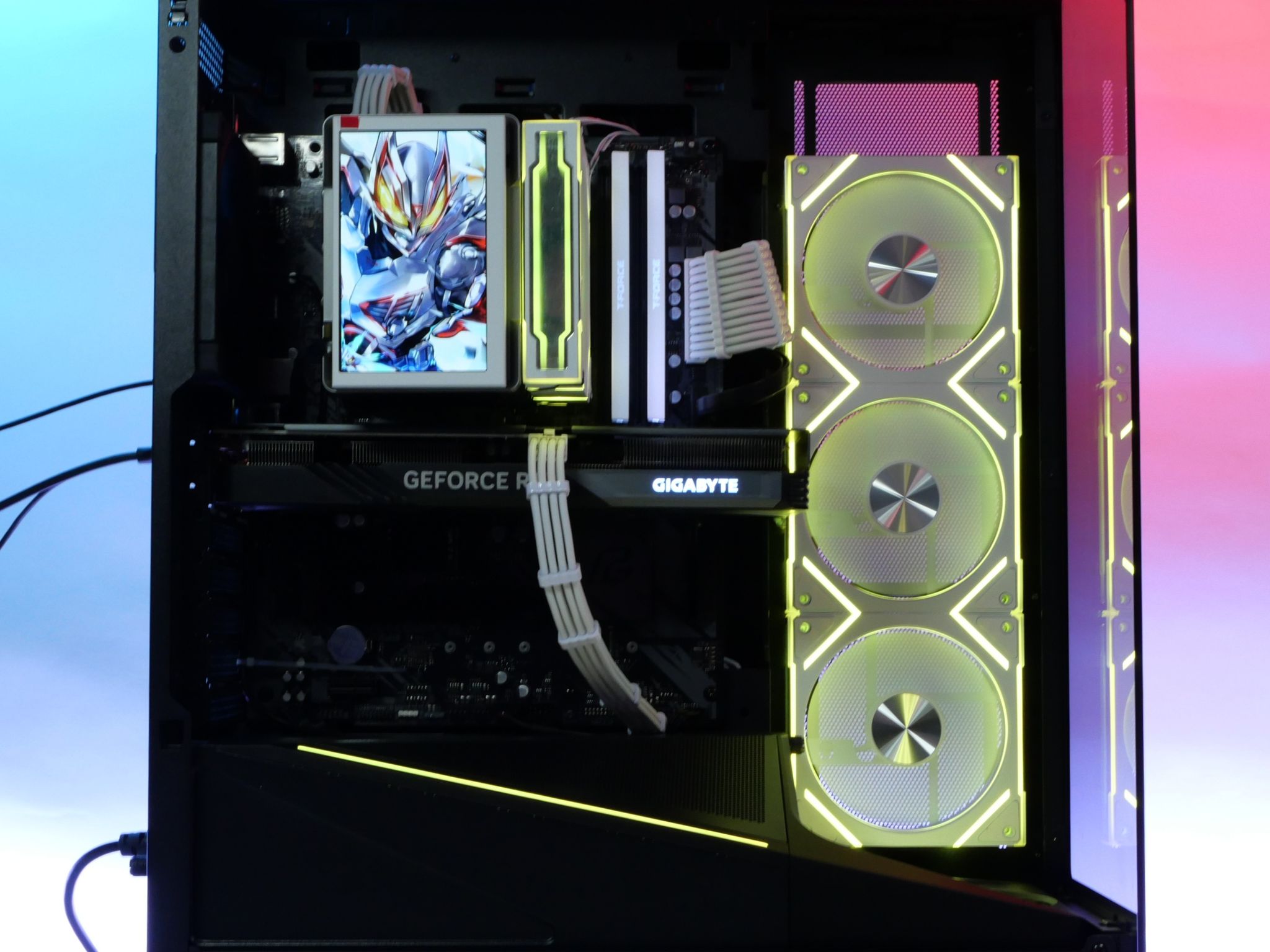 🔲×🧊 RTX 4060, Ryzen 7 5700X, 32GB ram, 1TB 4.0 nvme