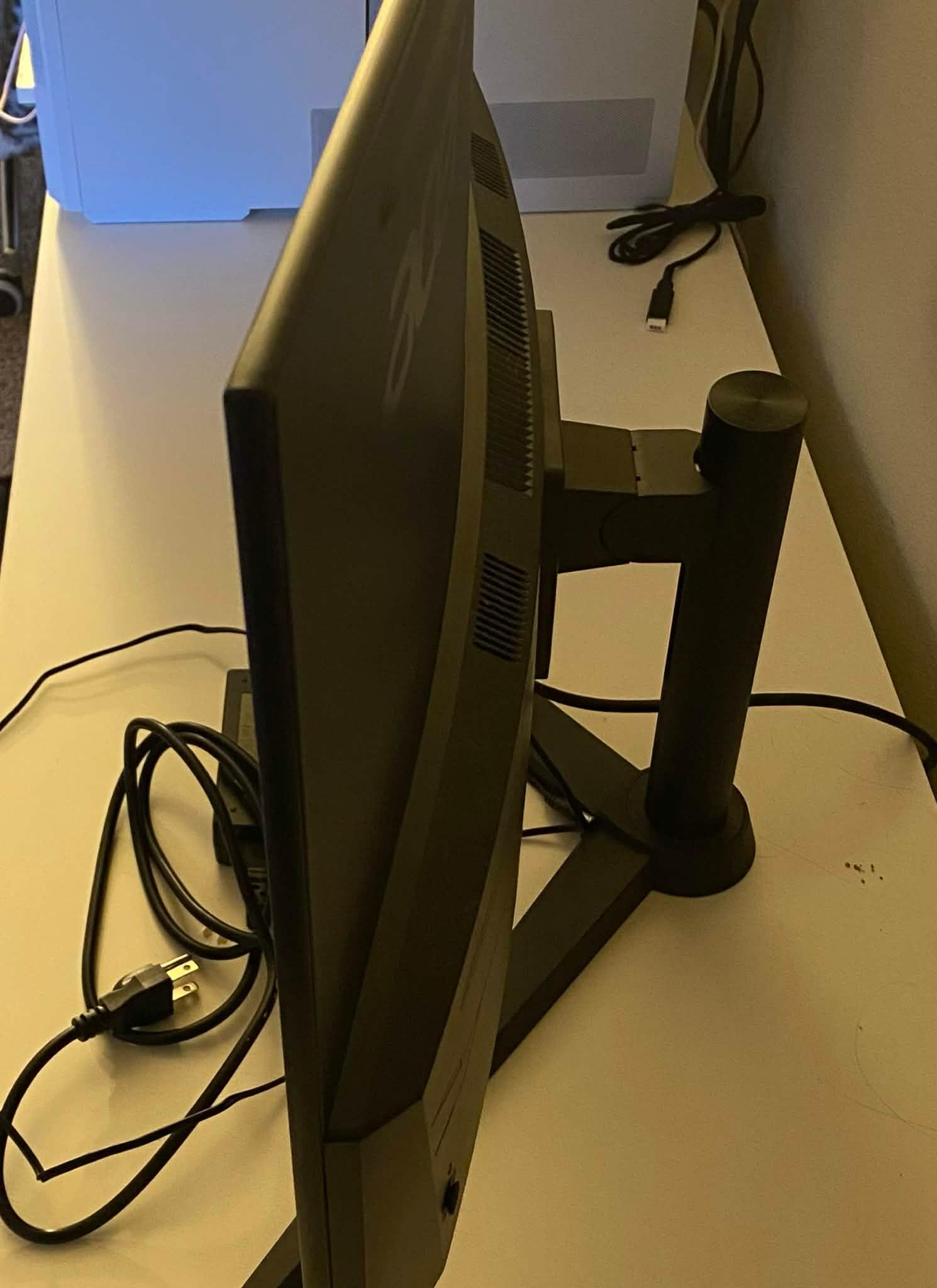 32" 1440p Curved Gaming Monitor