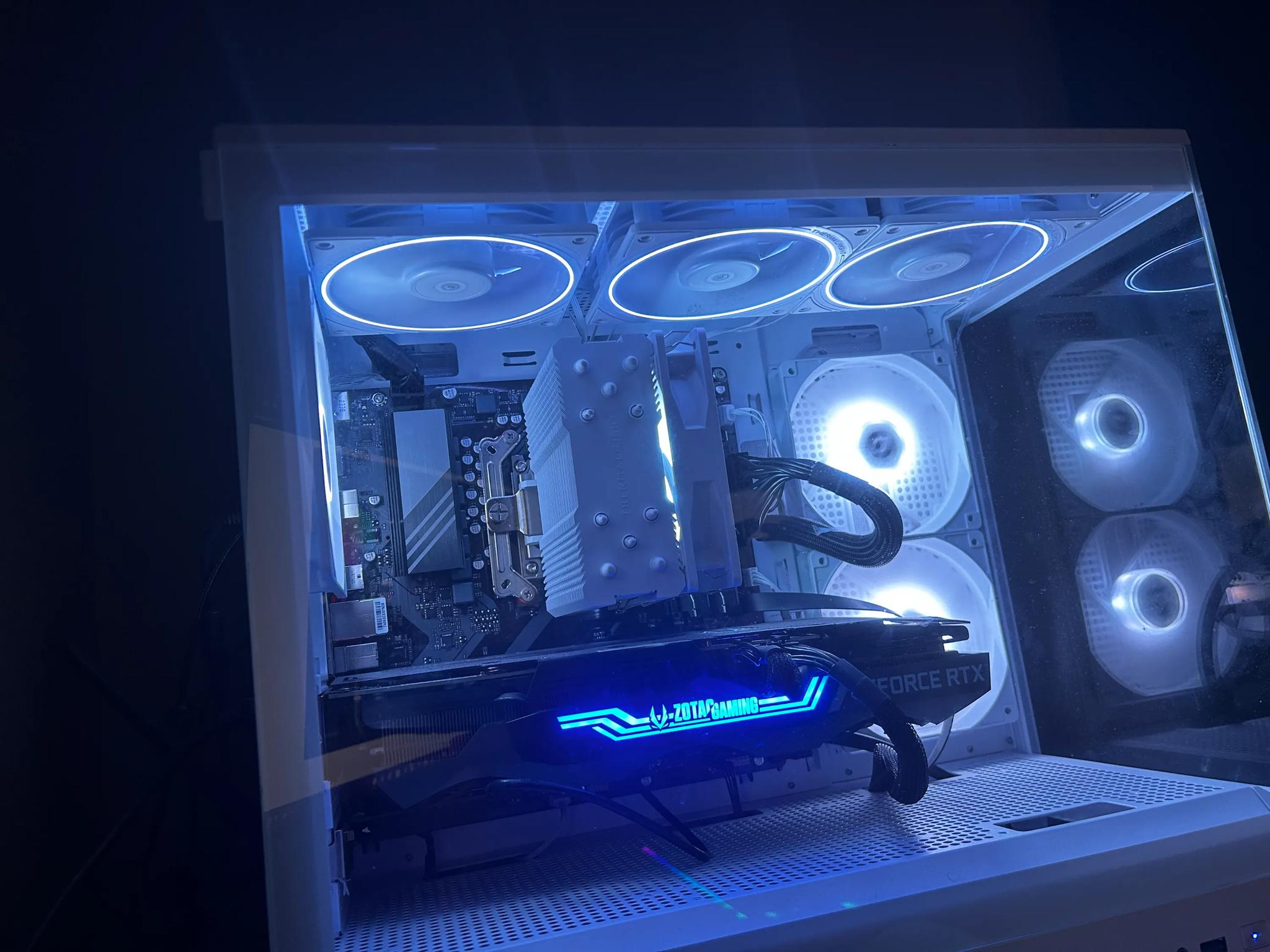 INSANE Ryzen 5 7600 | GIGABYTE B650M D3HP | GeForce RTX 3080 |  1TB M.2 SSD | CX750 80 Plus Bronze |