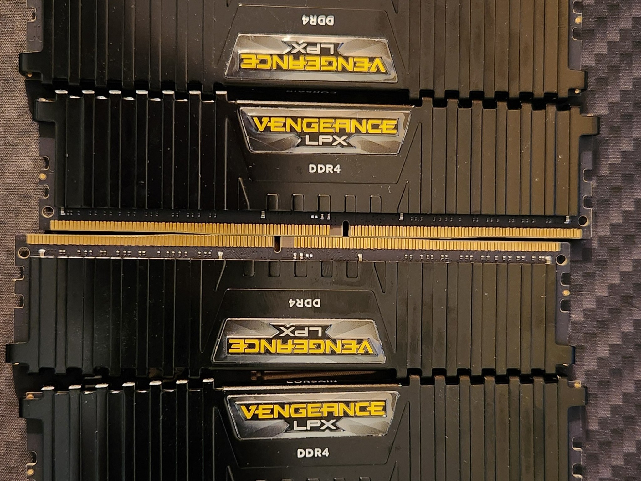 Corsair Vengeance LPX 64GB DDR4-4000 (4x16GB)