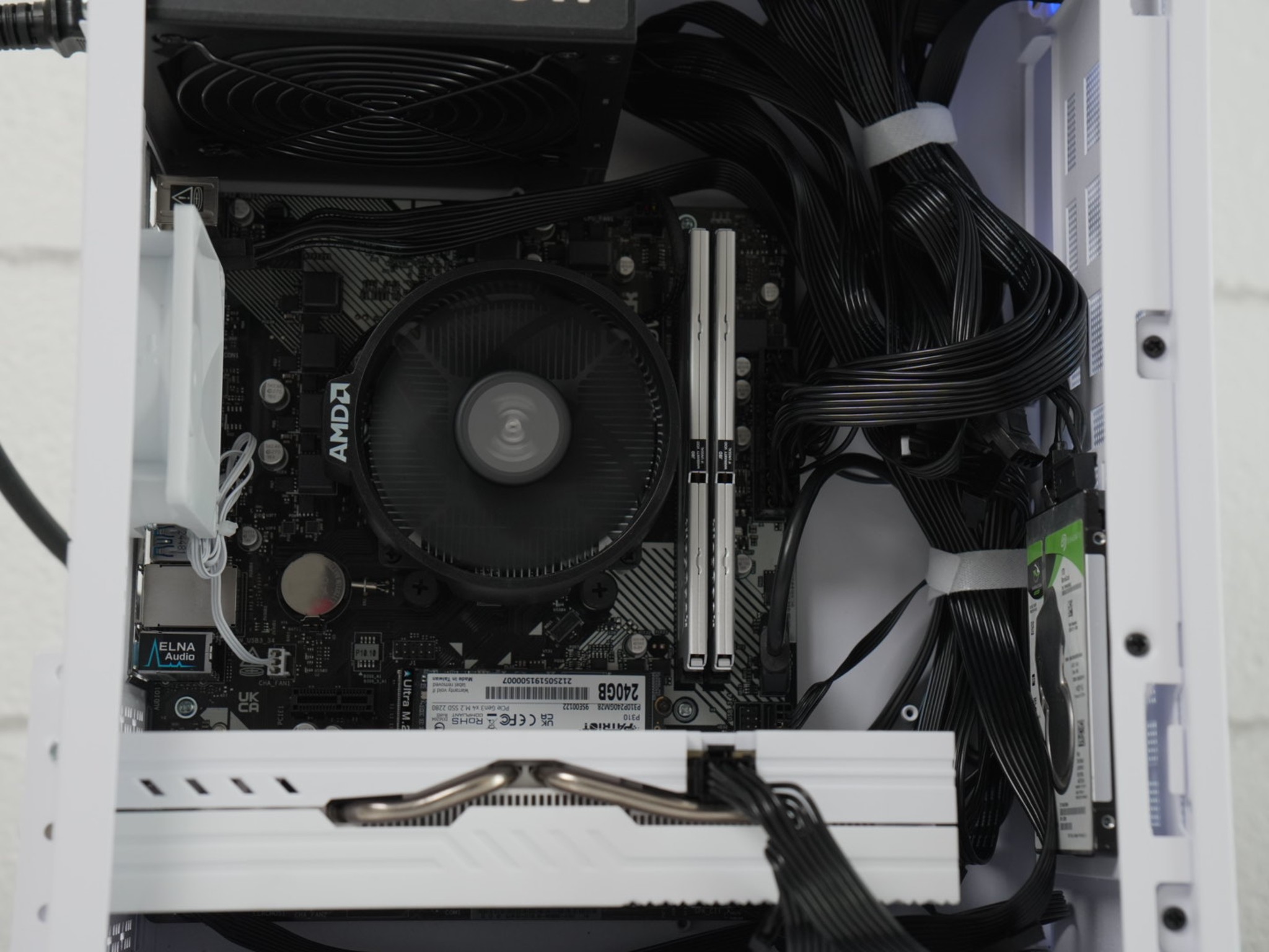 Starter Beast! All new Gaming PC | RYZEN 3 4100 | RX 580 | 16GB RAM | WiFi | Windows 11