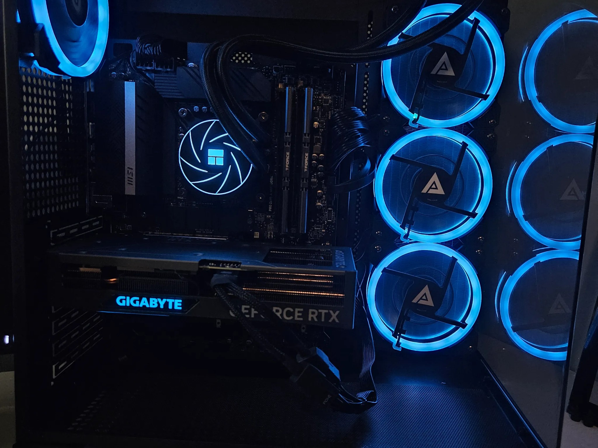 Frostbyte - 4070 Super - I7 12th Gen