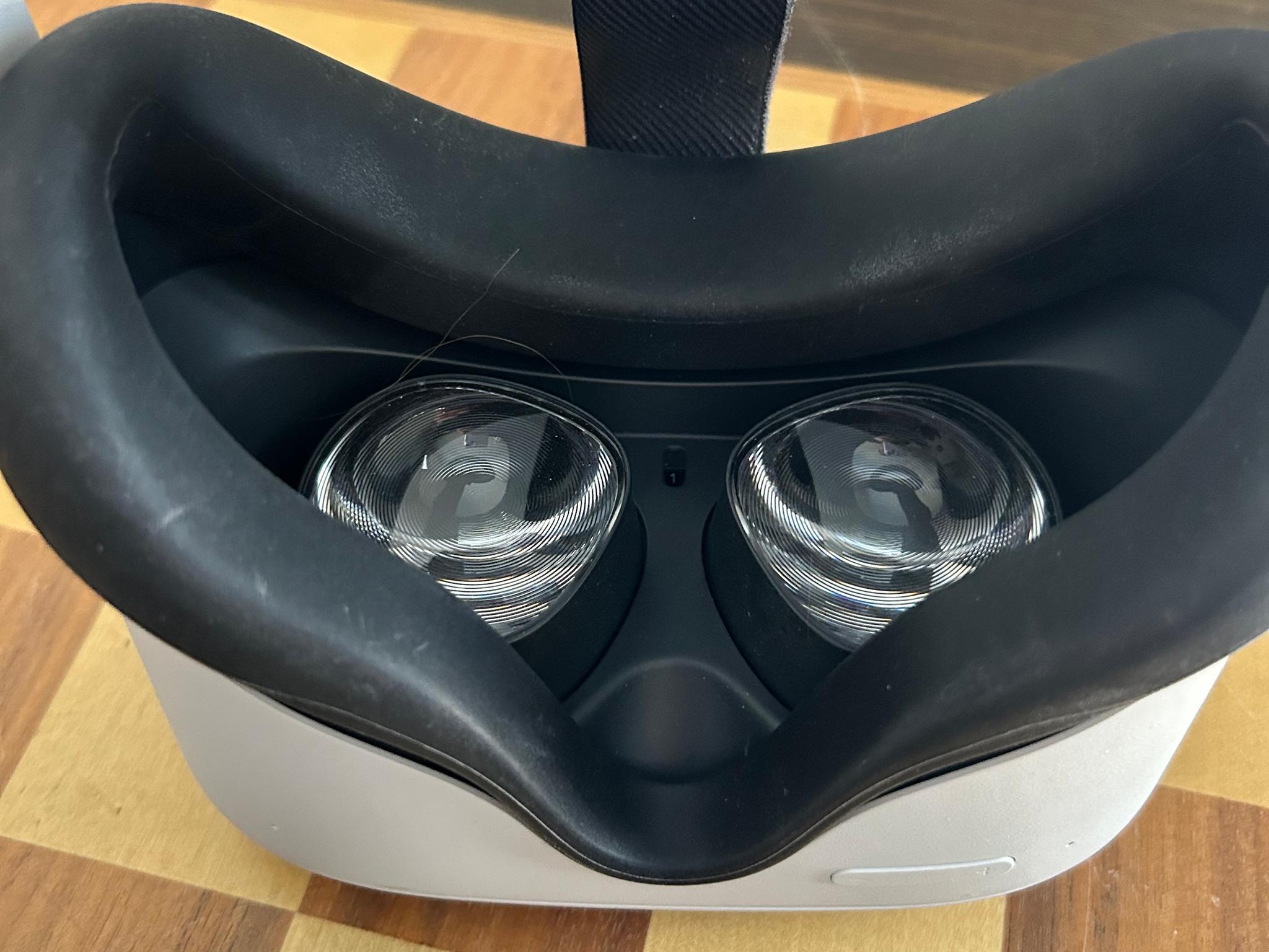 Oculus Quest 2 64GB VR w/Upgraded Headset and USB-C Tether