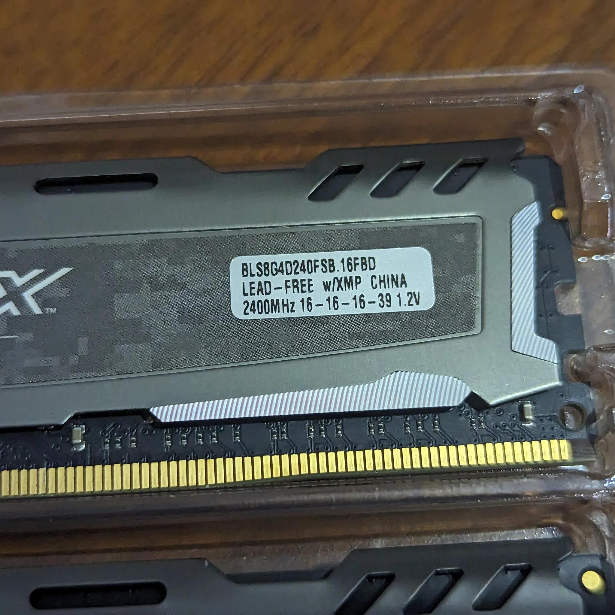 Ballistix Sport LT 16GB (2 x 8GB) DDR4 2400 (PC4 19200) Memory