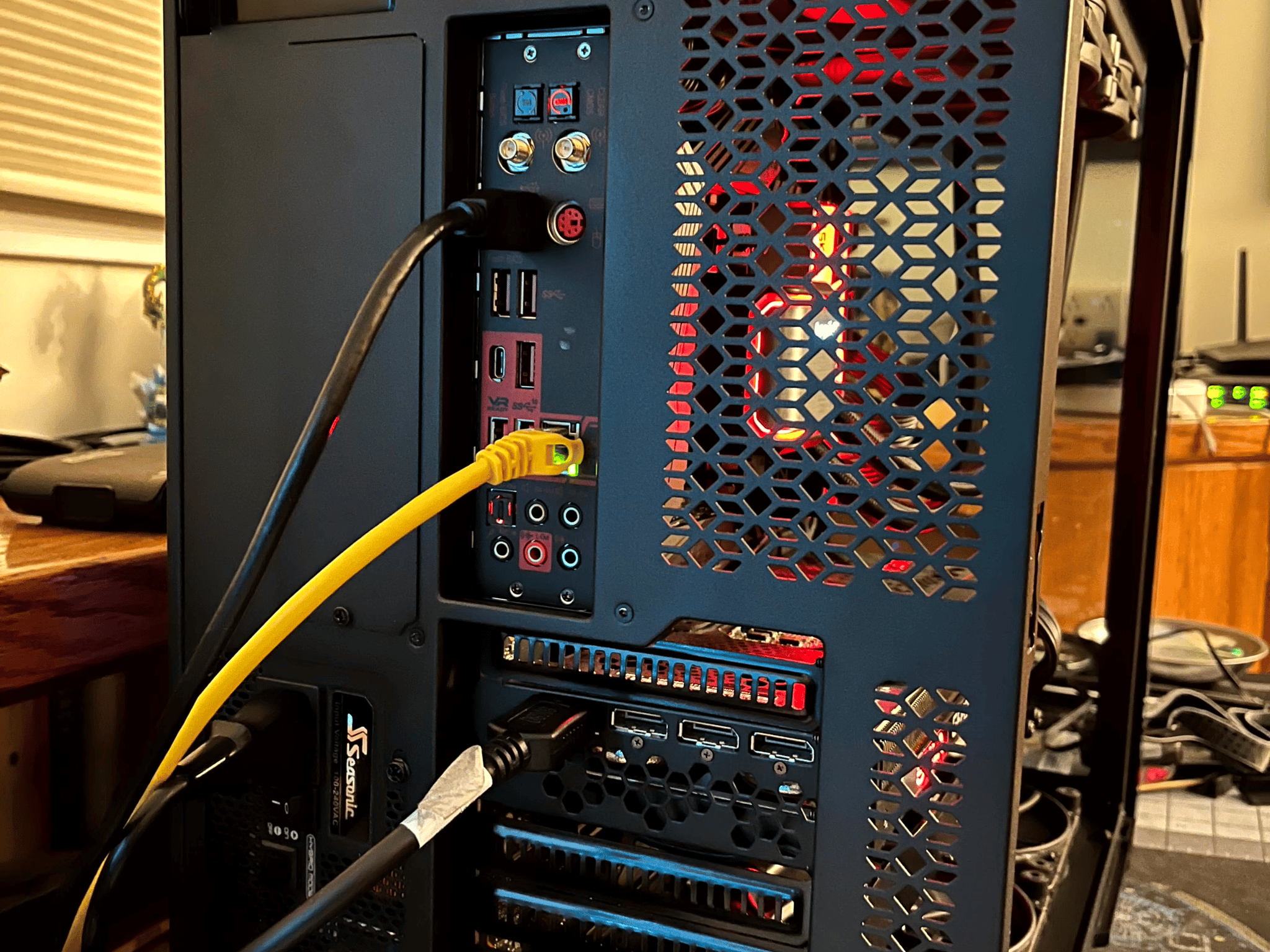 RTX 3080 FHR; Ryzen 7 5800X; 32G 3600Mhz; 750W PSU
