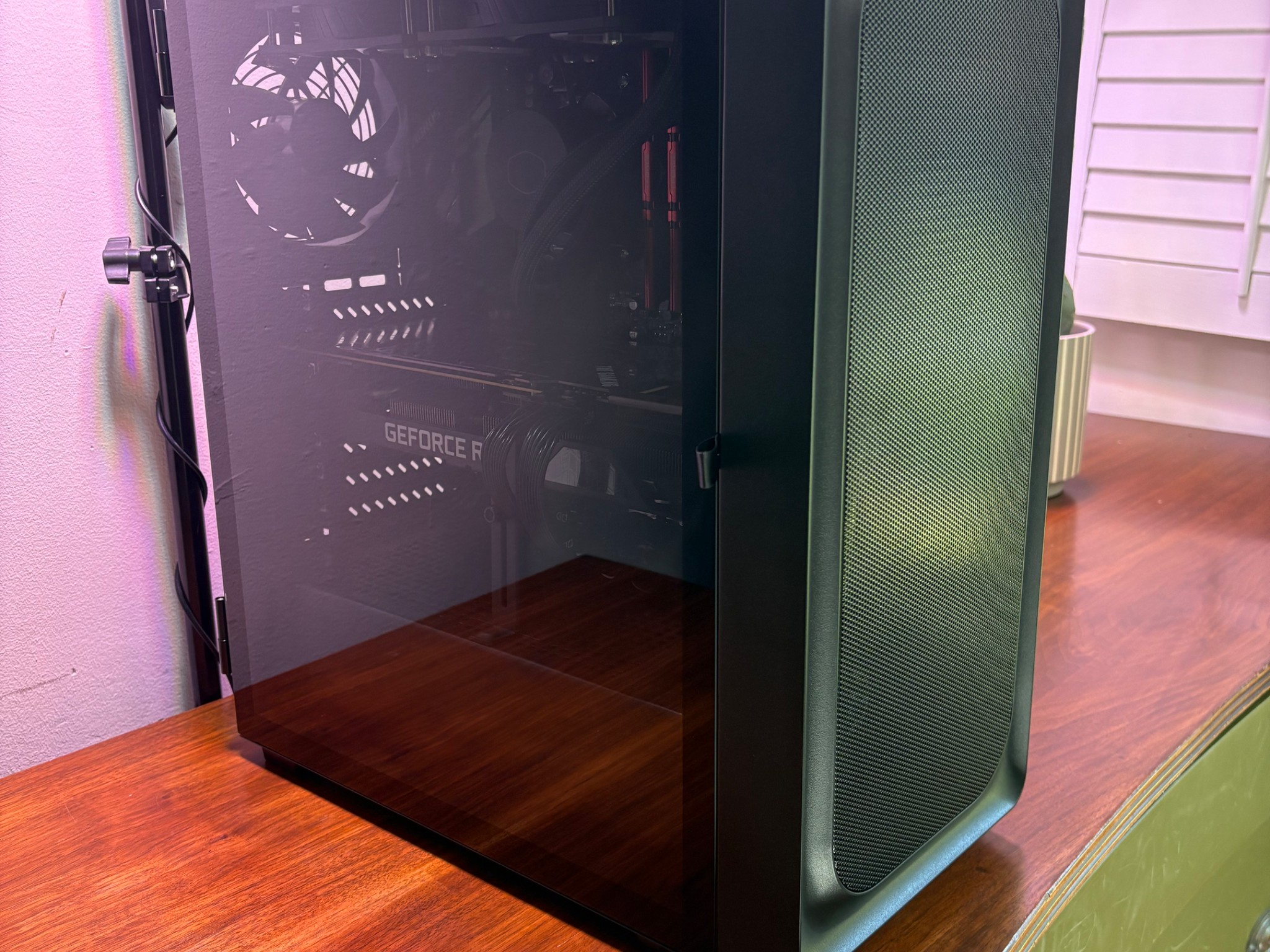 RTX 3070 | Ryzen 5 5600X | 32GB DDR4 | 1TB Total SSD's | 650W PSU | 5 x Fans | AIO