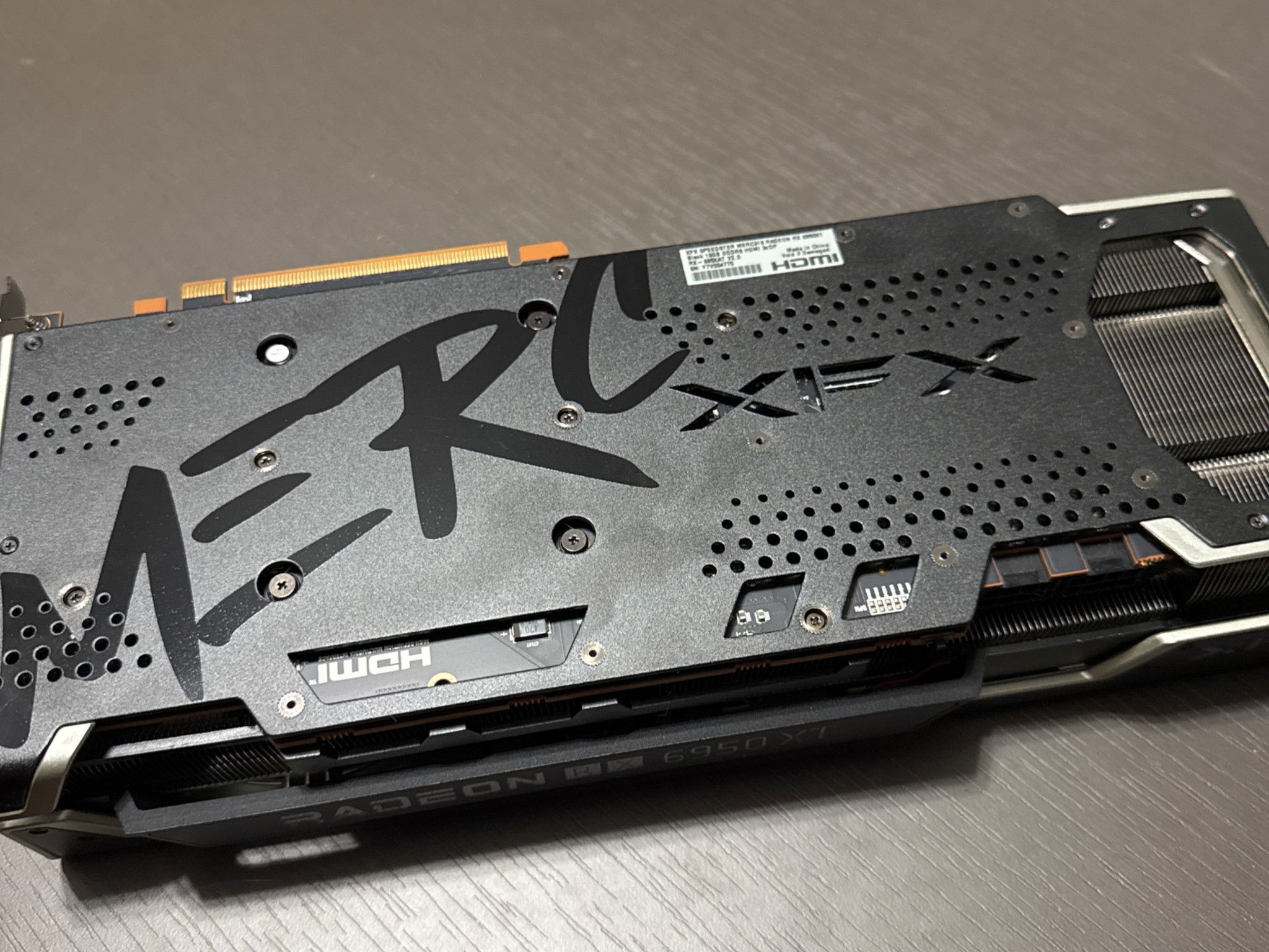 AMD RADEON XFX RX 6950 XT