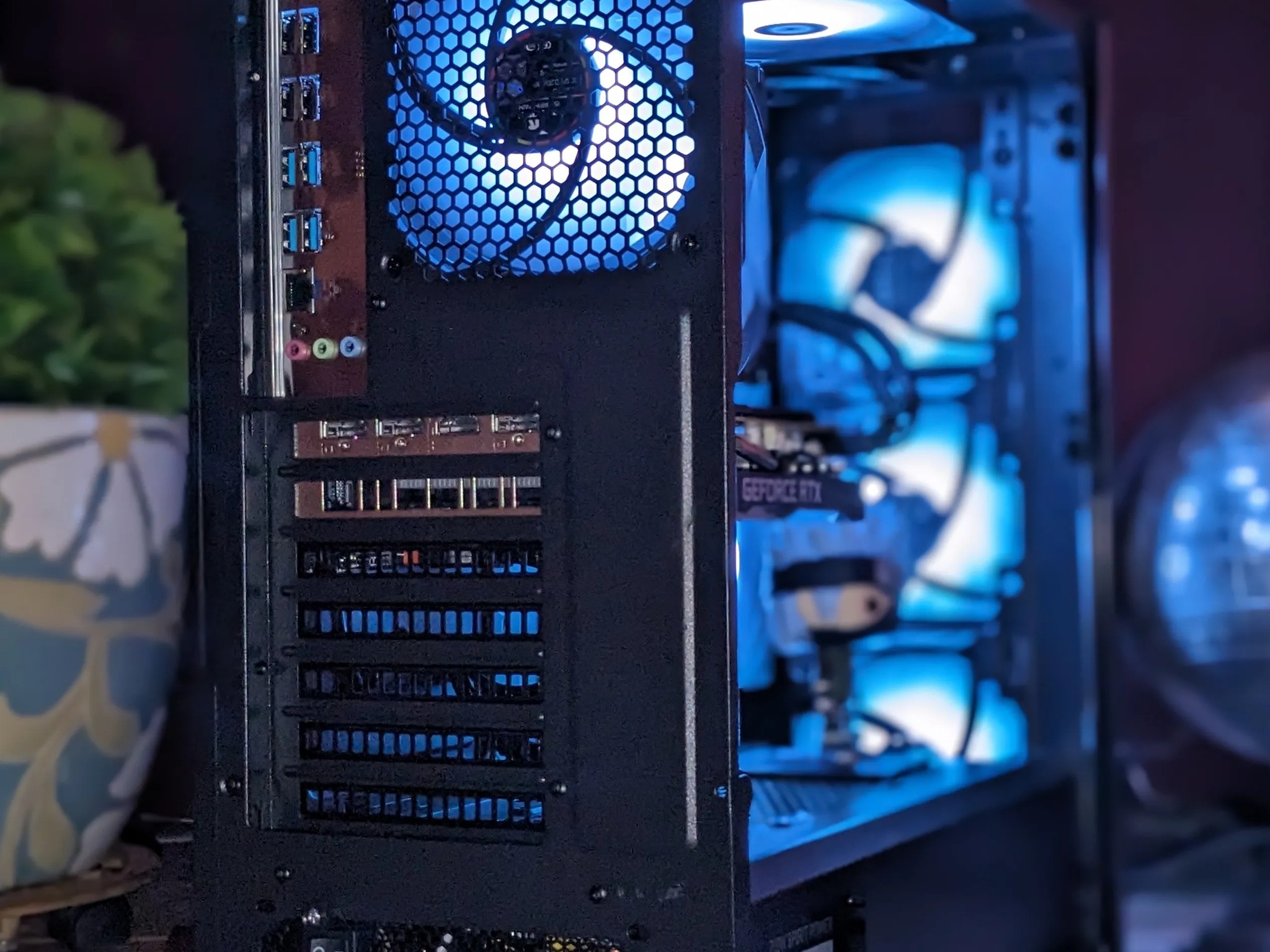 ⚫️Sharingan🔴| RTX2070|(Intel)14-cores 28-threads| 32GB DDR4 RAM| 1TB NVMe SSD| Windows 11 Pro