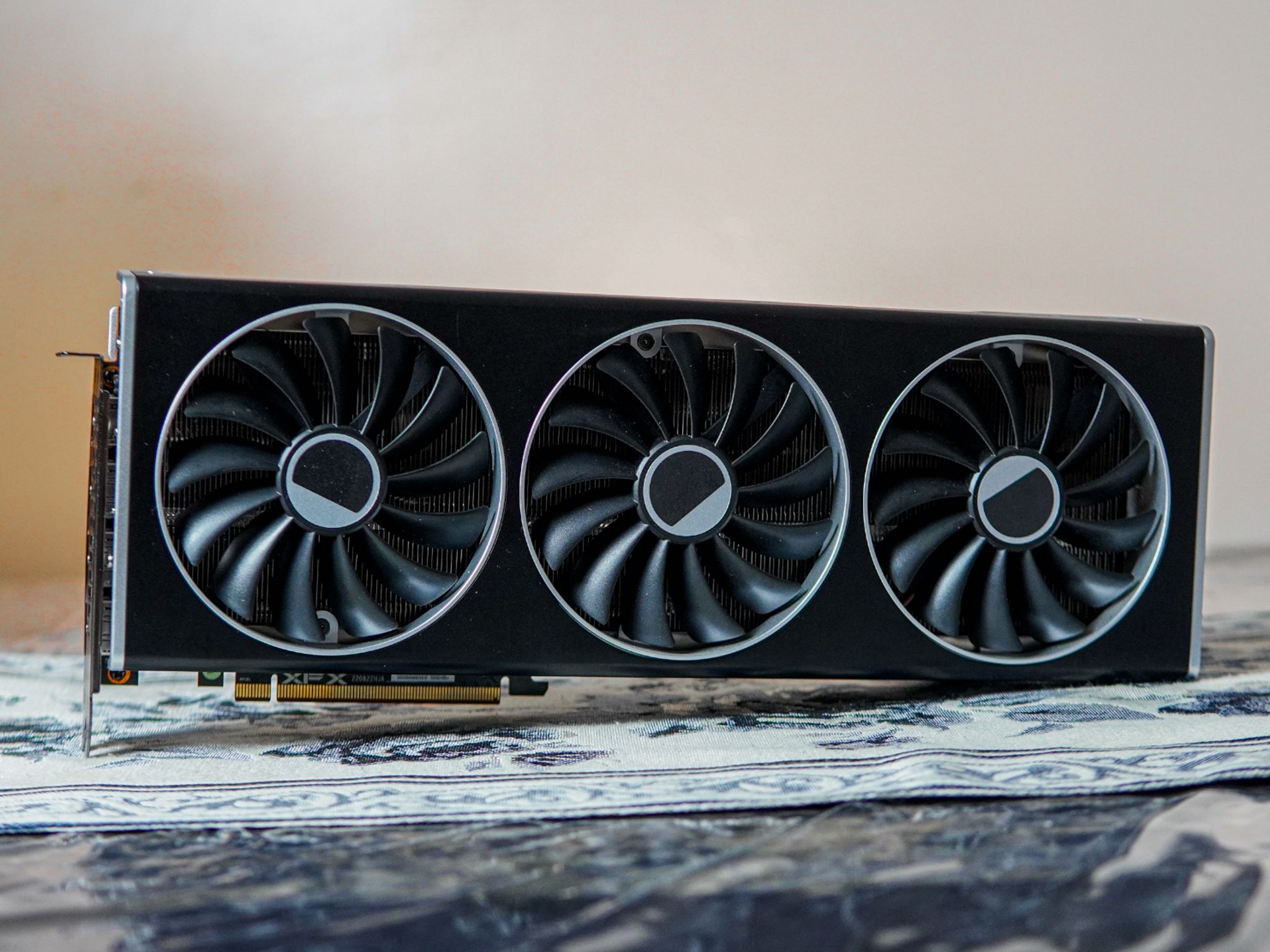 XFX MERC310 Radeon RX 7900 XTX – For Parts / Repair – Powers On, No Display