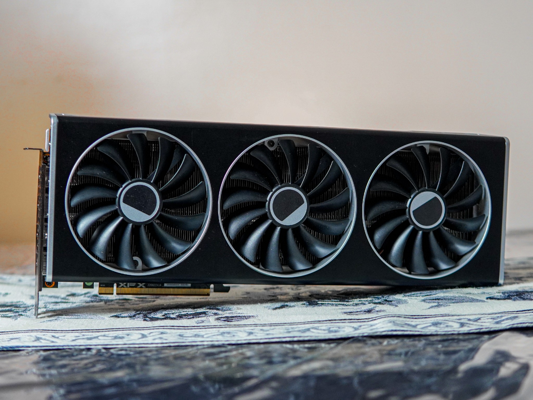XFX MERC310 Radeon RX 7900 XTX – For Parts / Repair – Powers On, No Display