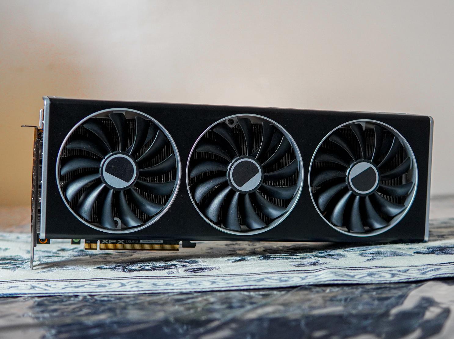 XFX MERC310 Radeon RX 7900 XTX – For Parts / Repair – Powers On, No Display