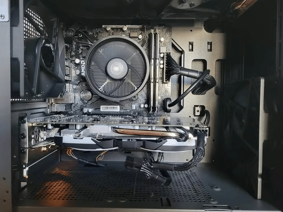 Ryzen w/ 570 8GB, Gaming PC