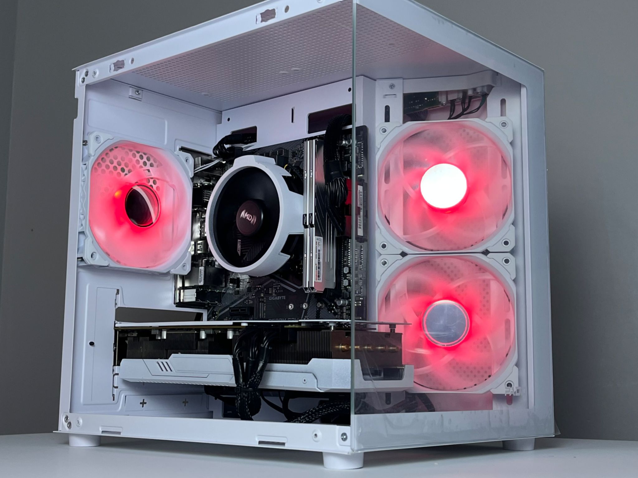 ❄️STARLIGHT ALL WHITE CUTOM GAMING PC RX 5700XT❄️