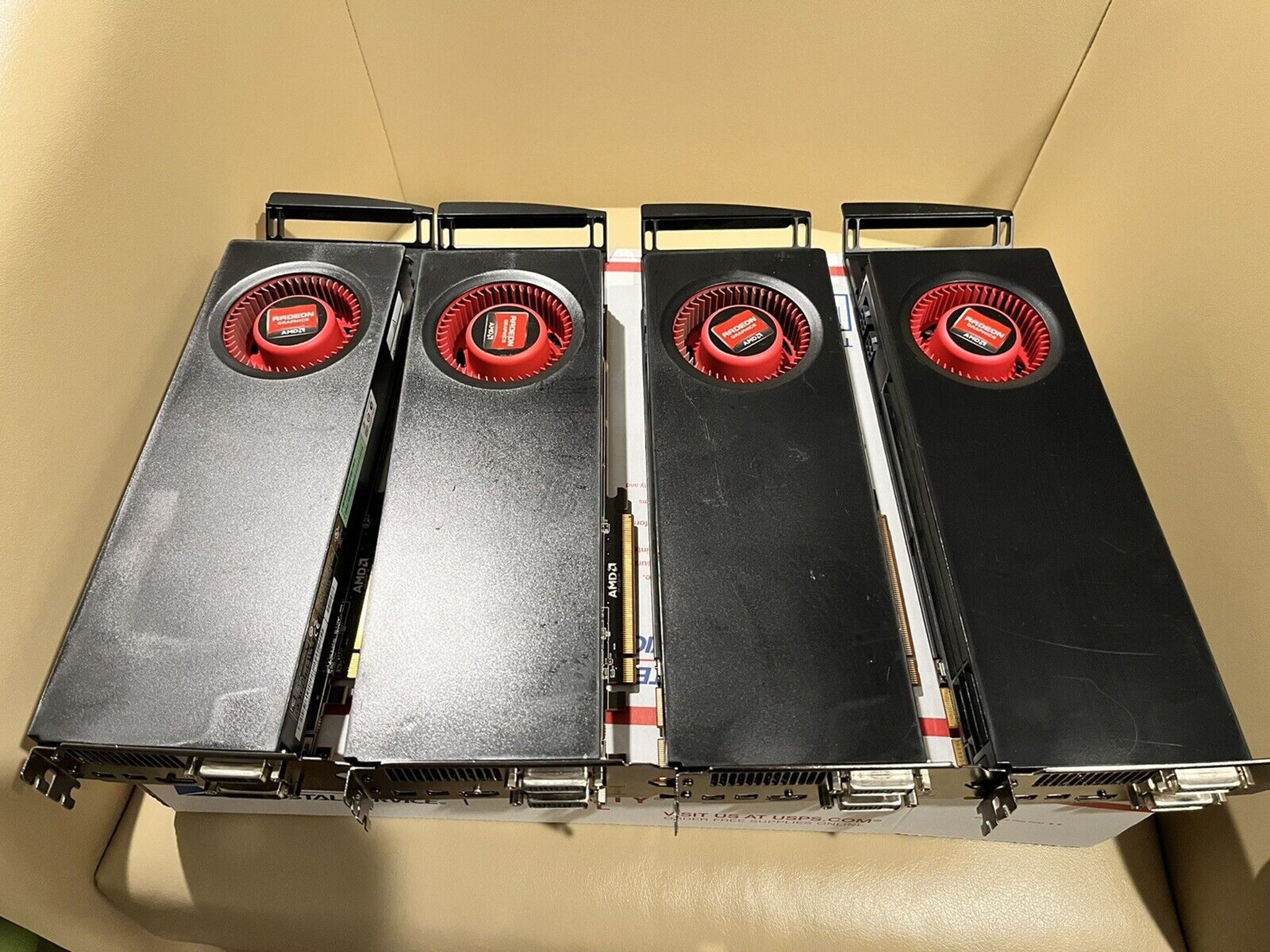 4x AMD Radeon HD 6950 2GB (4x Lot)