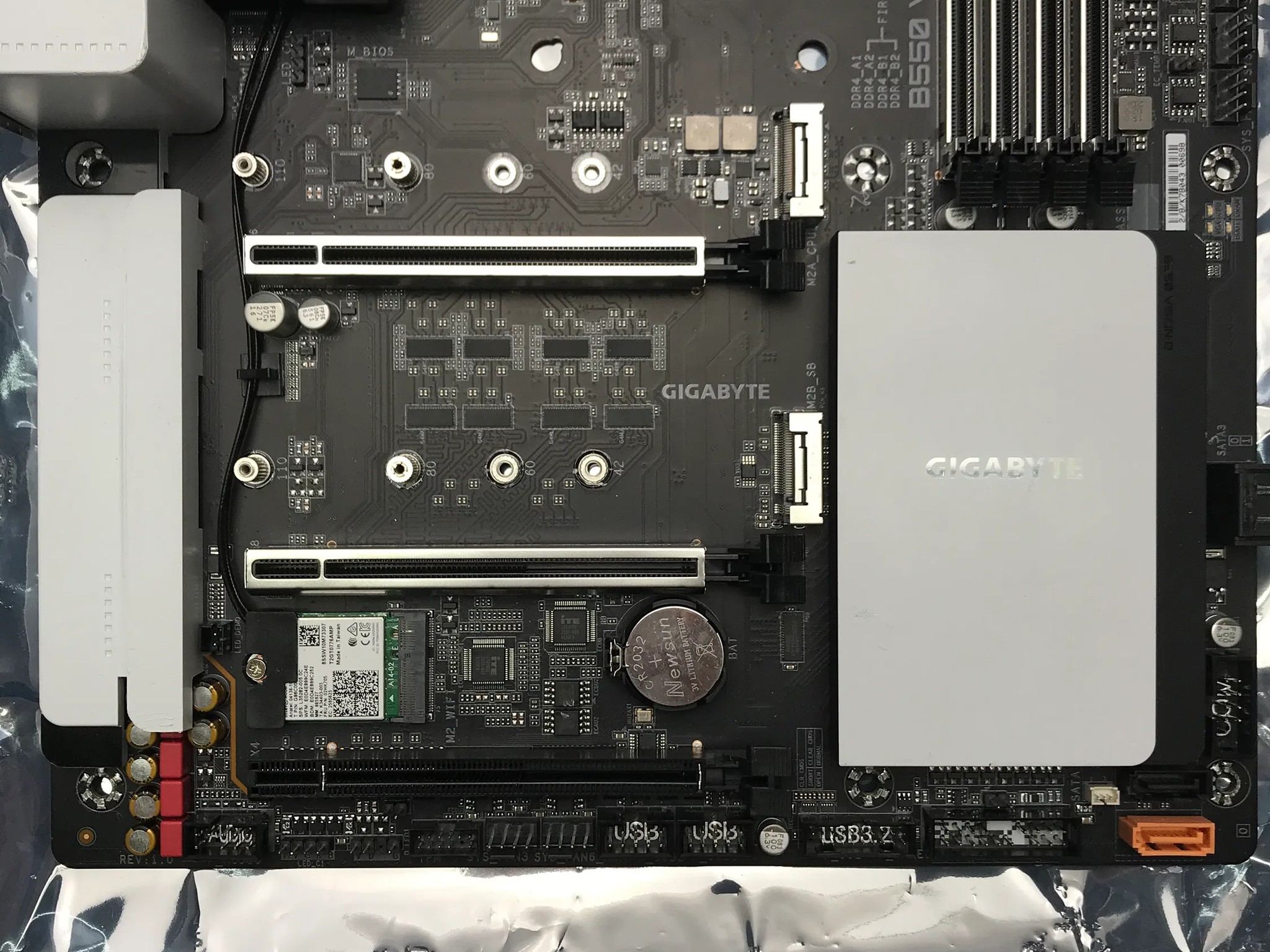 GIGABYTE B550 Vision D AM4, AMD Motherboard | Tested & works